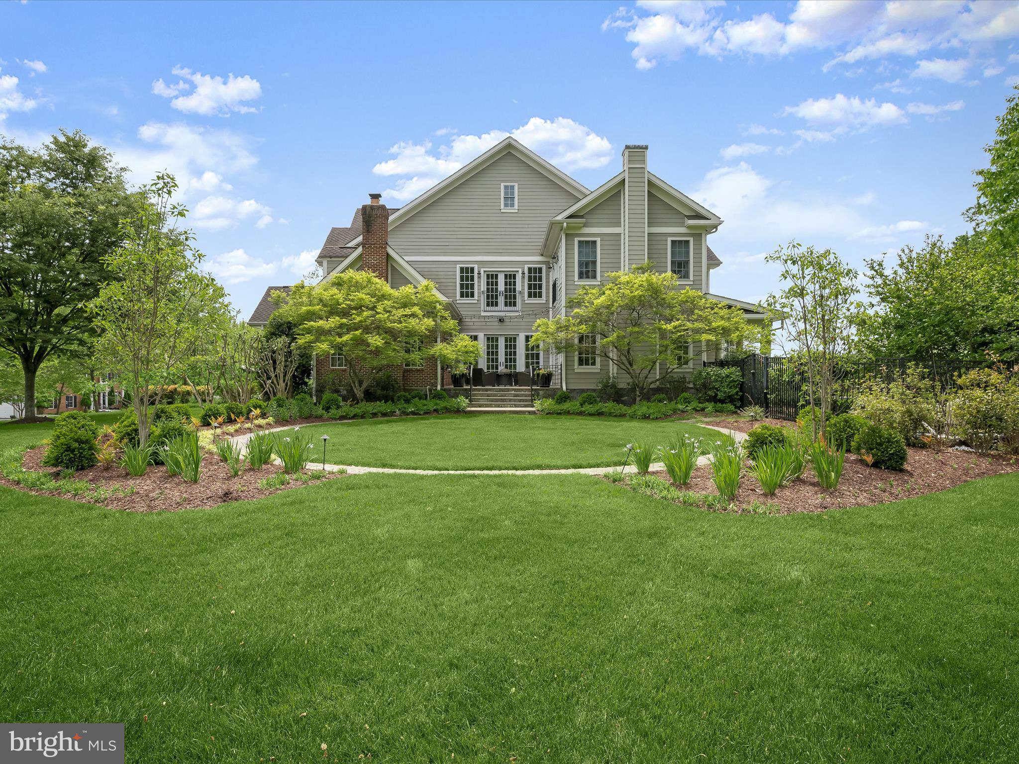 RIVERWOOD - Residential