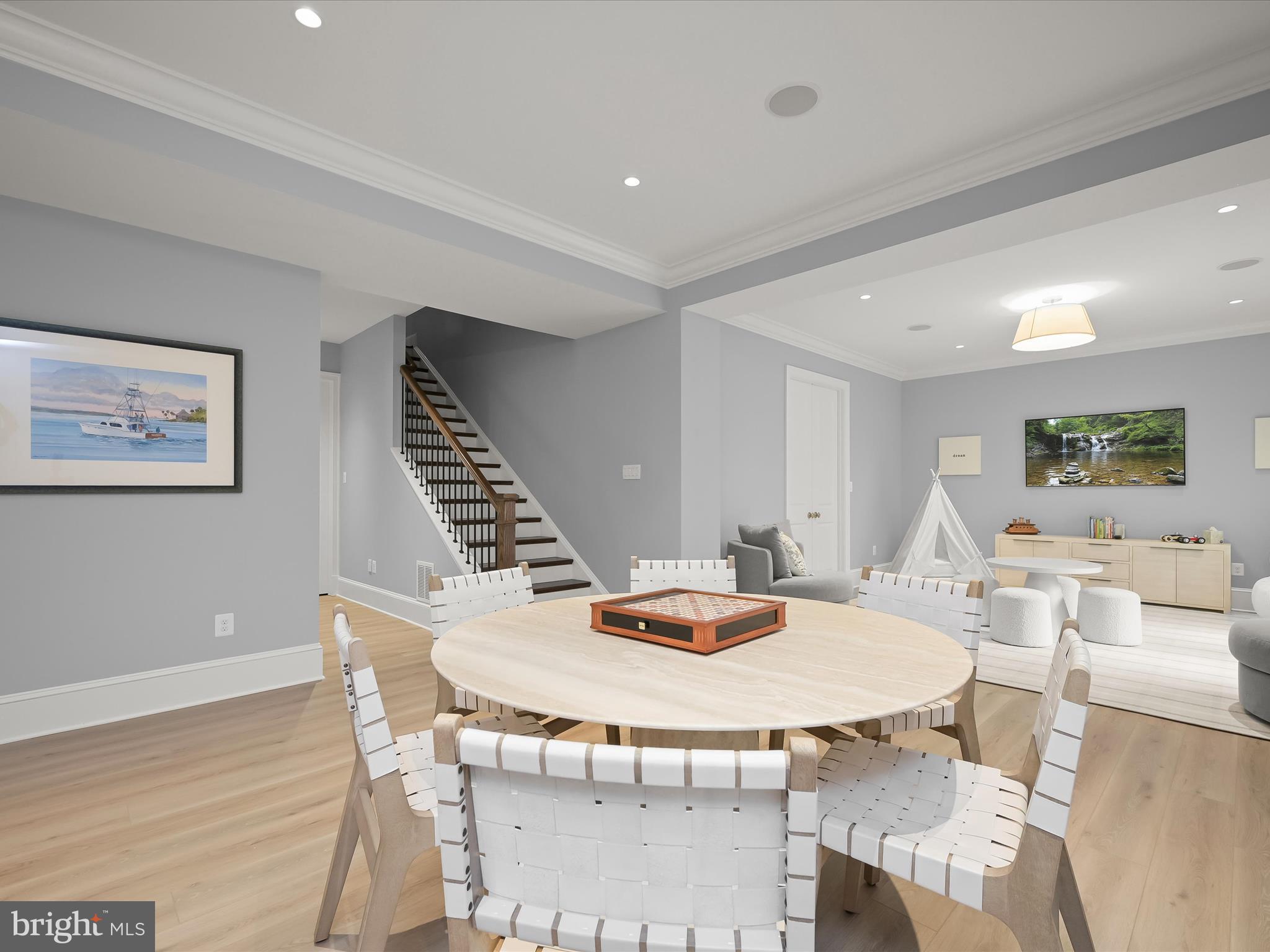 RIVERWOOD - Residential