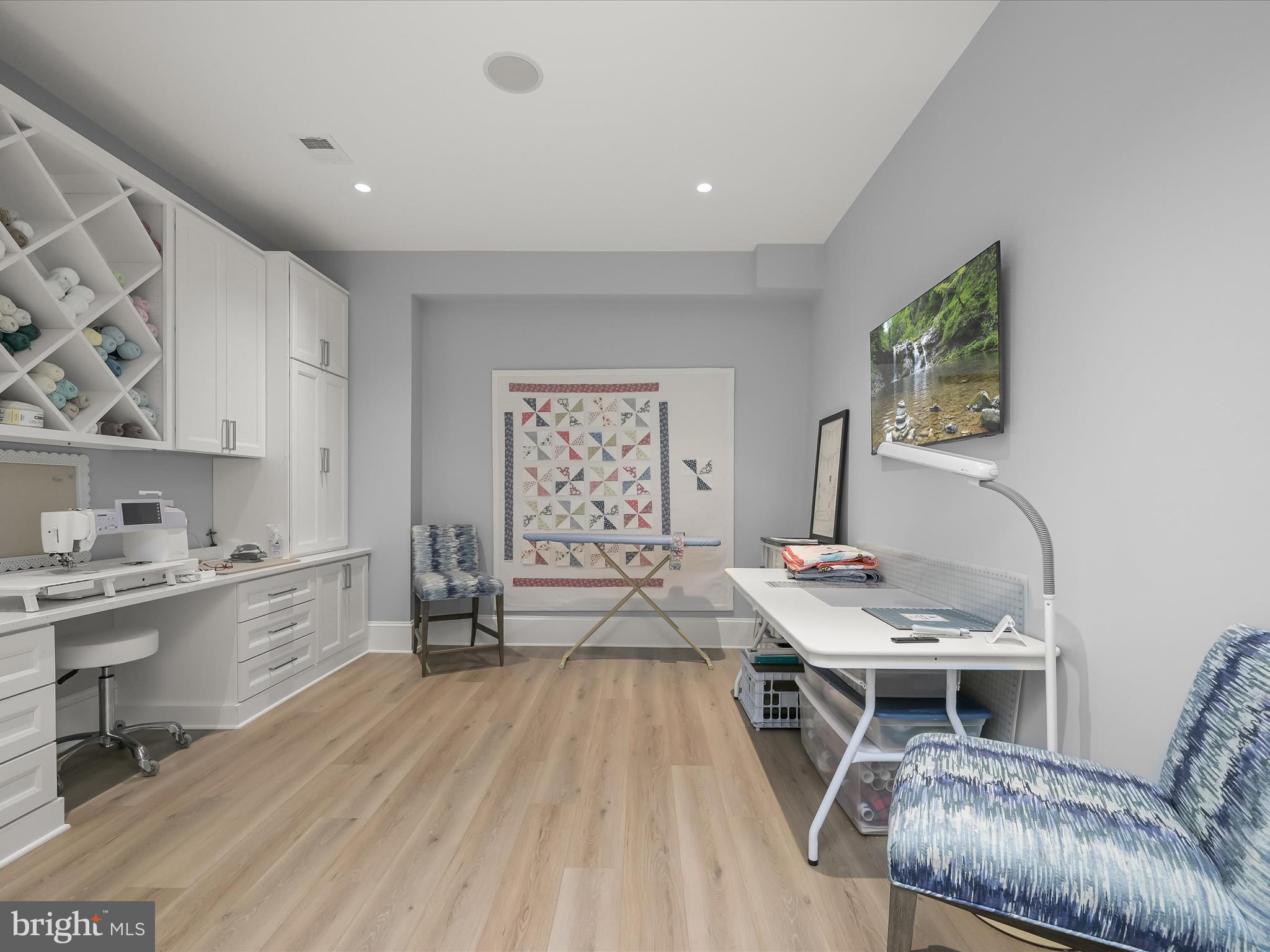 RIVERWOOD - Residential