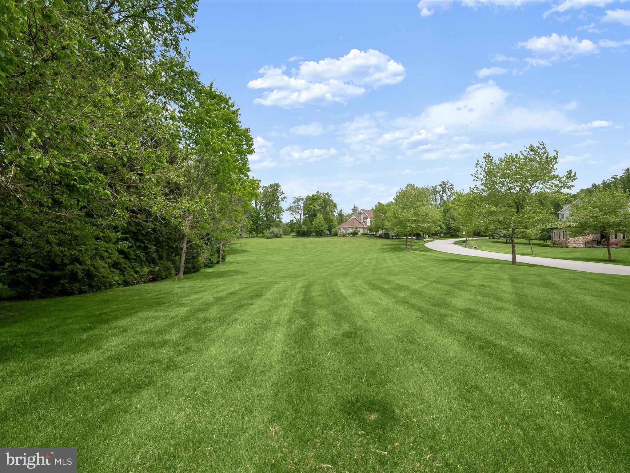 RIVERWOOD - Residential