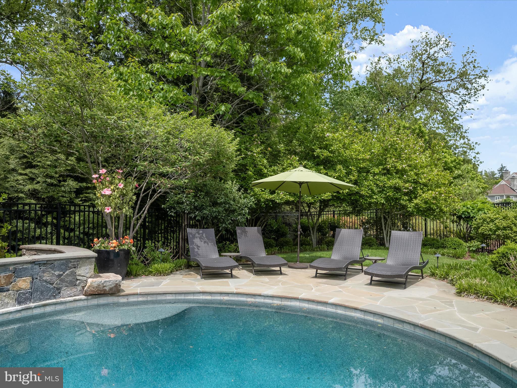 RIVERWOOD - Residential