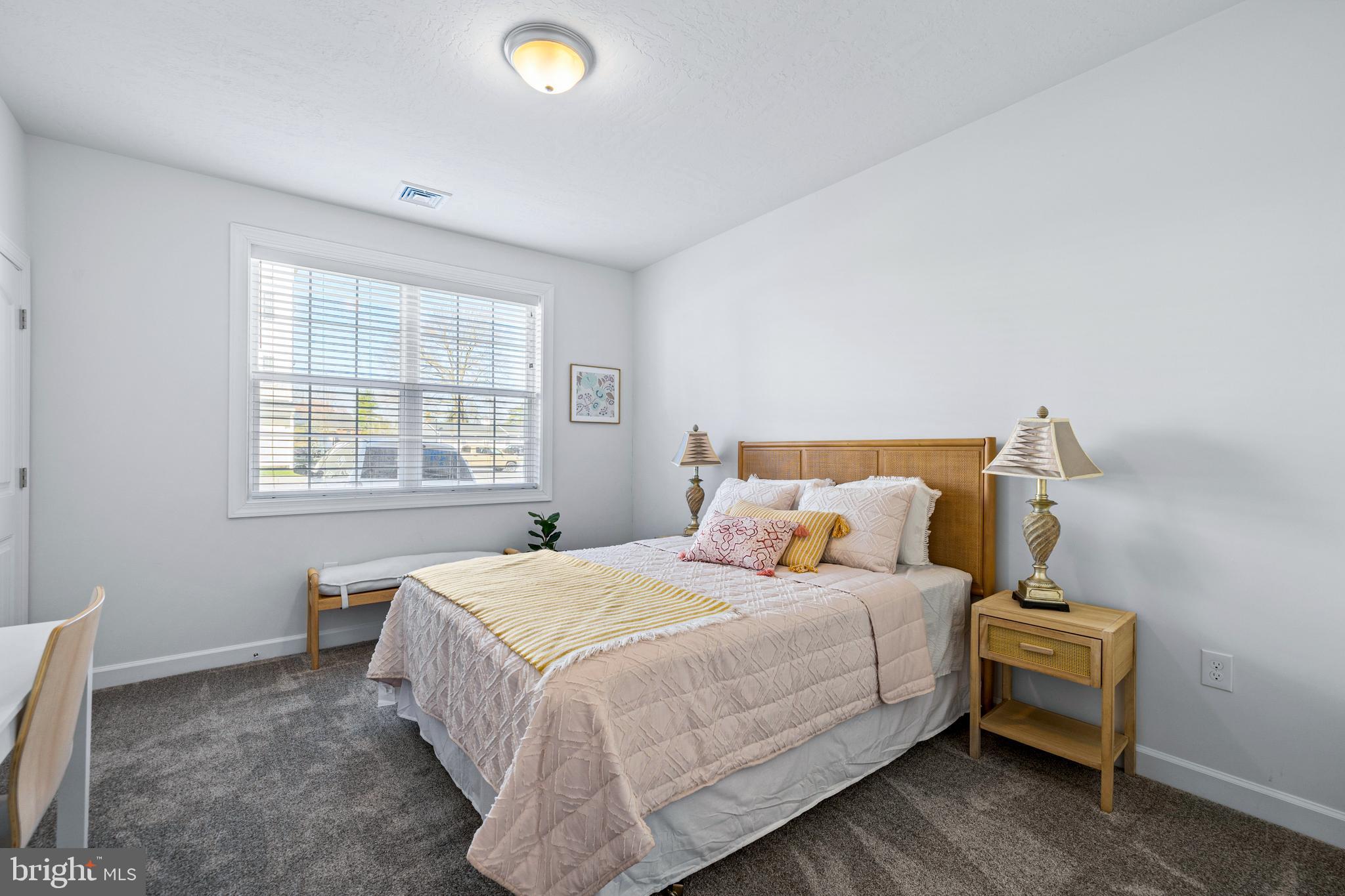 FRANKLIN SQUARE - Residential Lease