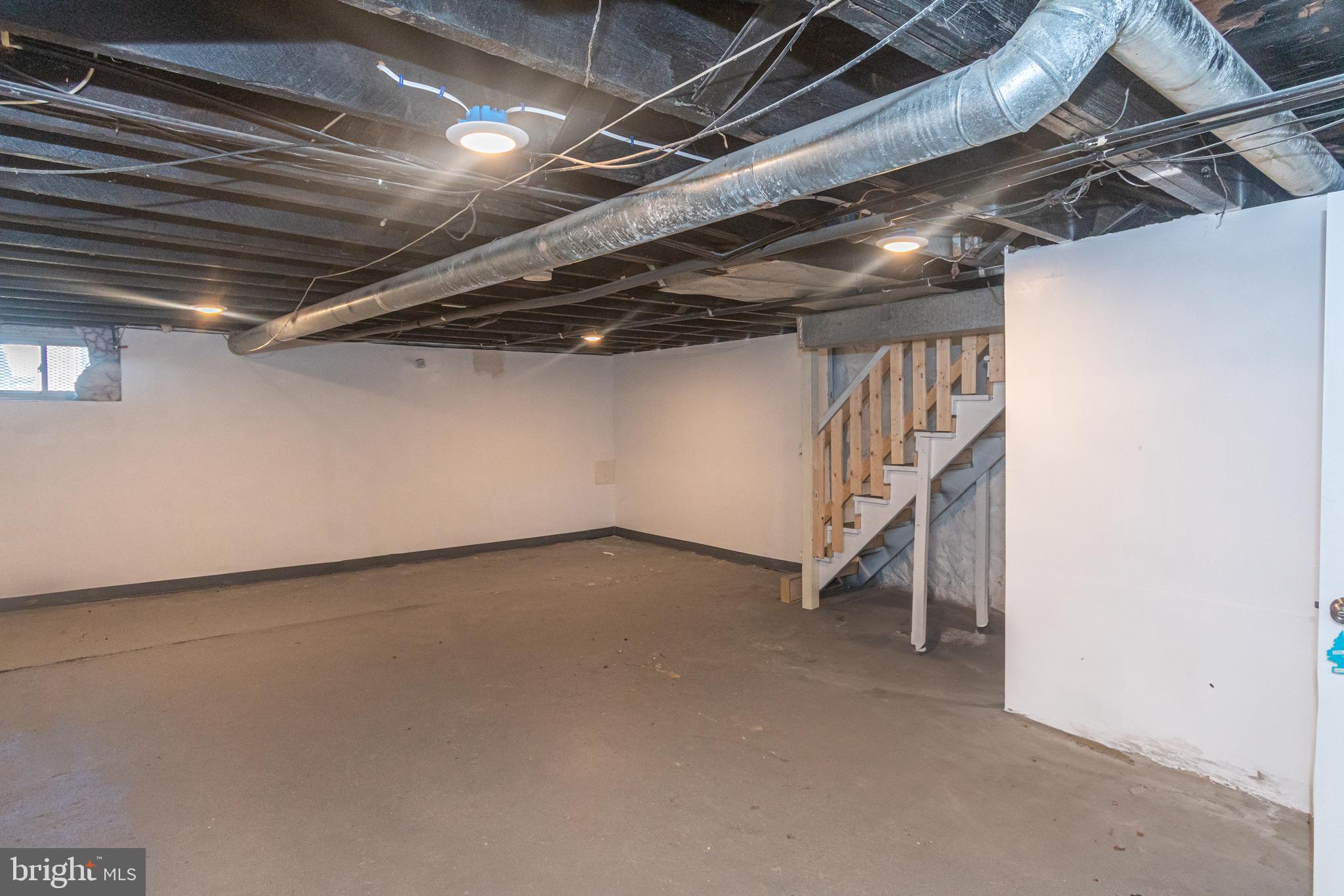 EDMONDSON VIILLAGE - Residential Lease
