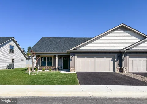 37 Grainfield Court, Martinsburg, WV 25404 - MLS#: WVBE2039620