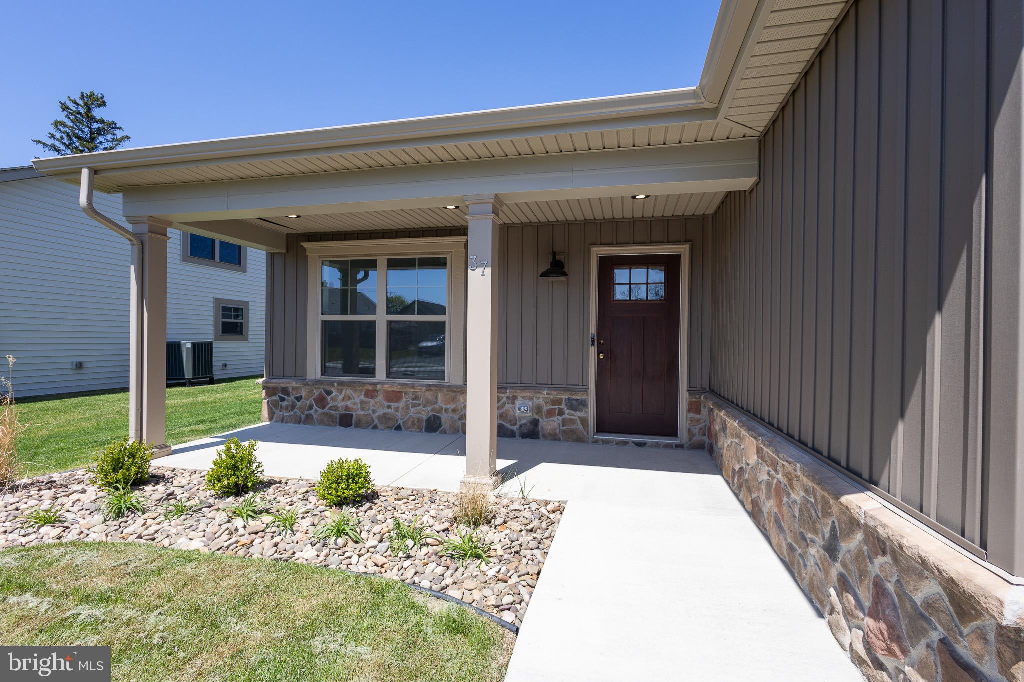 THE VILLAS AT WARM SPRINGS - Residential