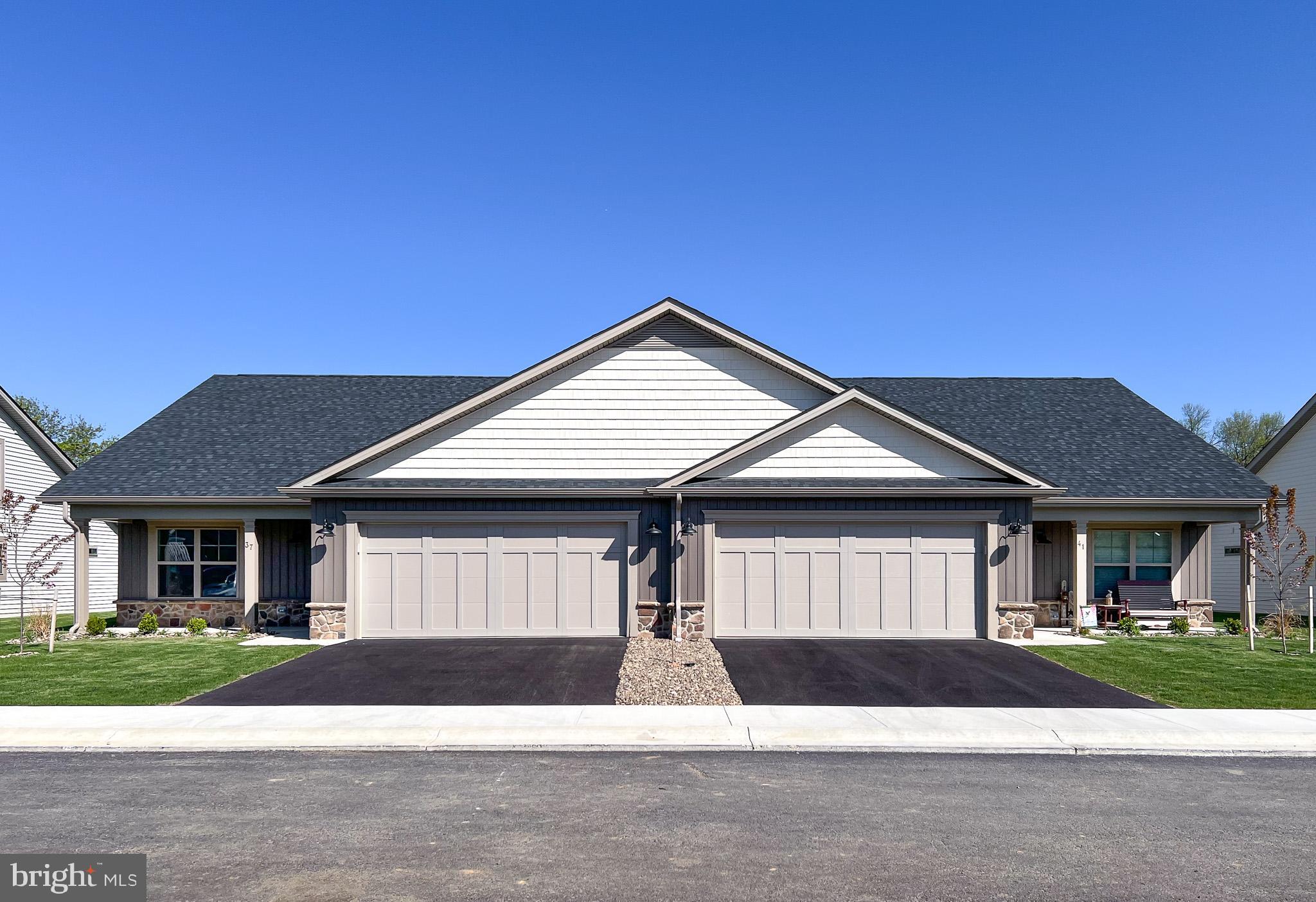 THE VILLAS AT WARM SPRINGS - Residential