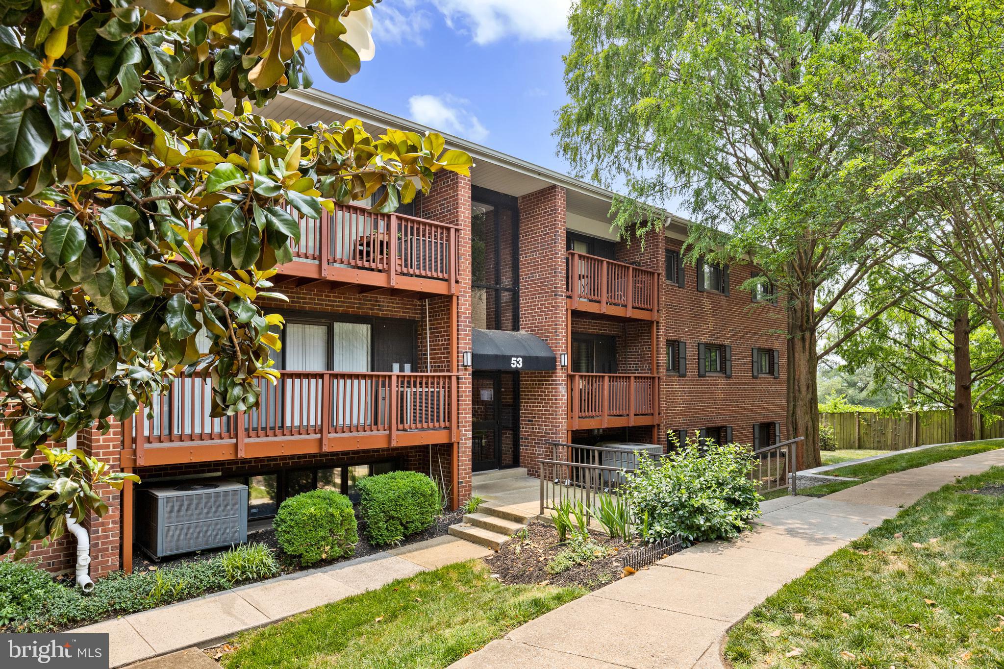 SEMINARY WALK - Residential