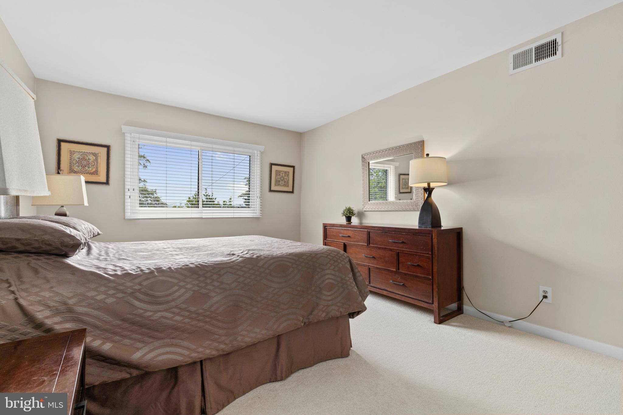 SEMINARY WALK - Residential