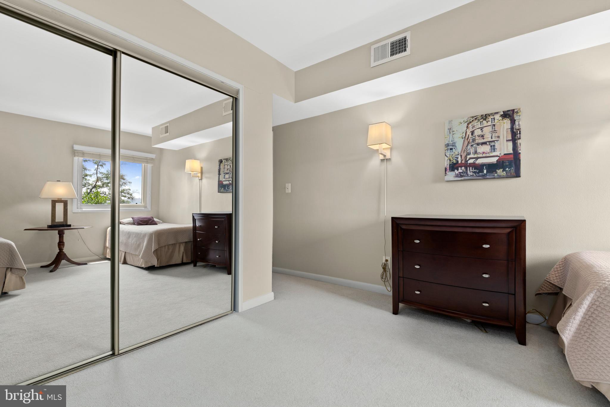 SEMINARY WALK - Residential