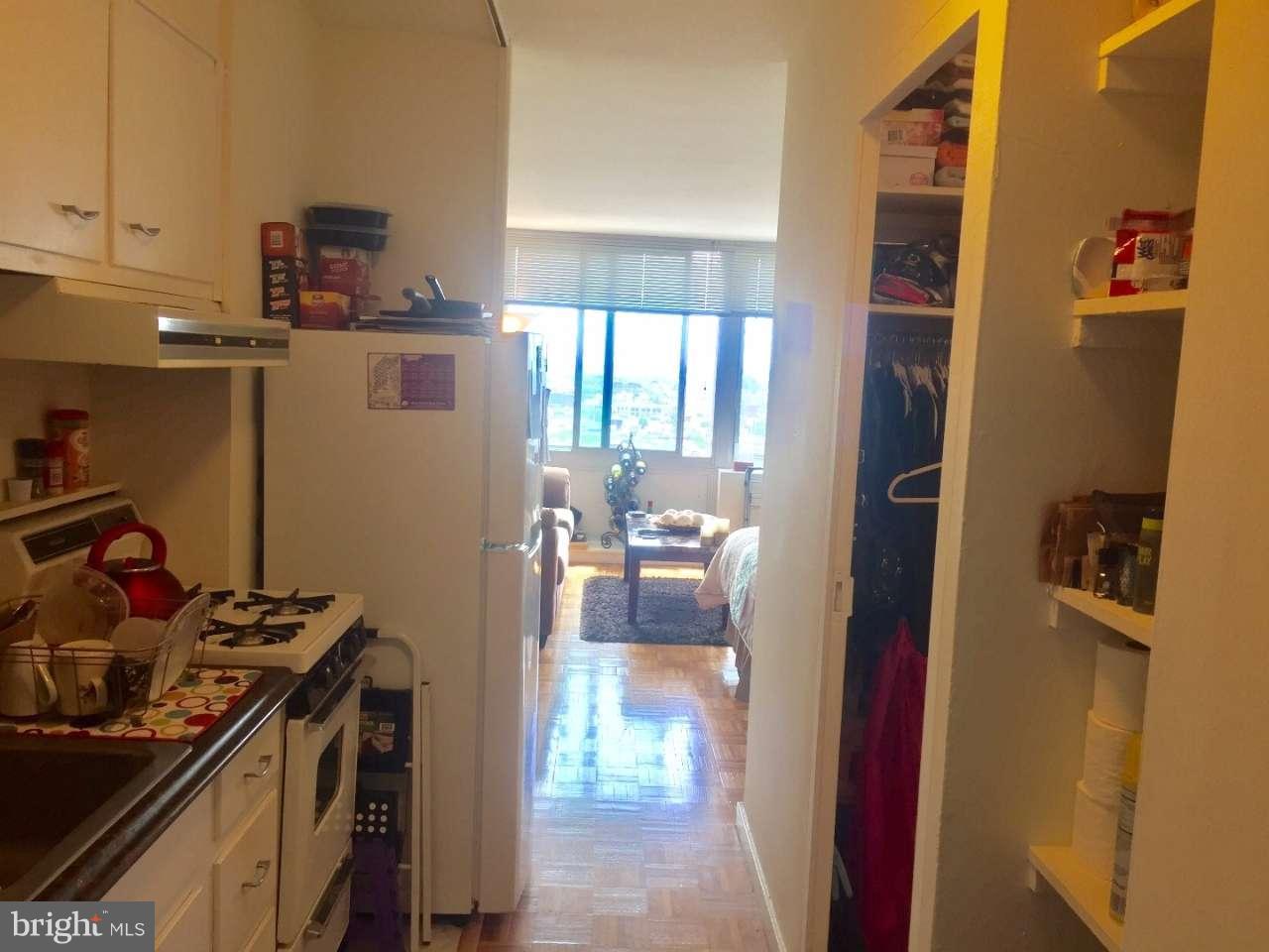 WASHINGTON SQ - Residential Lease