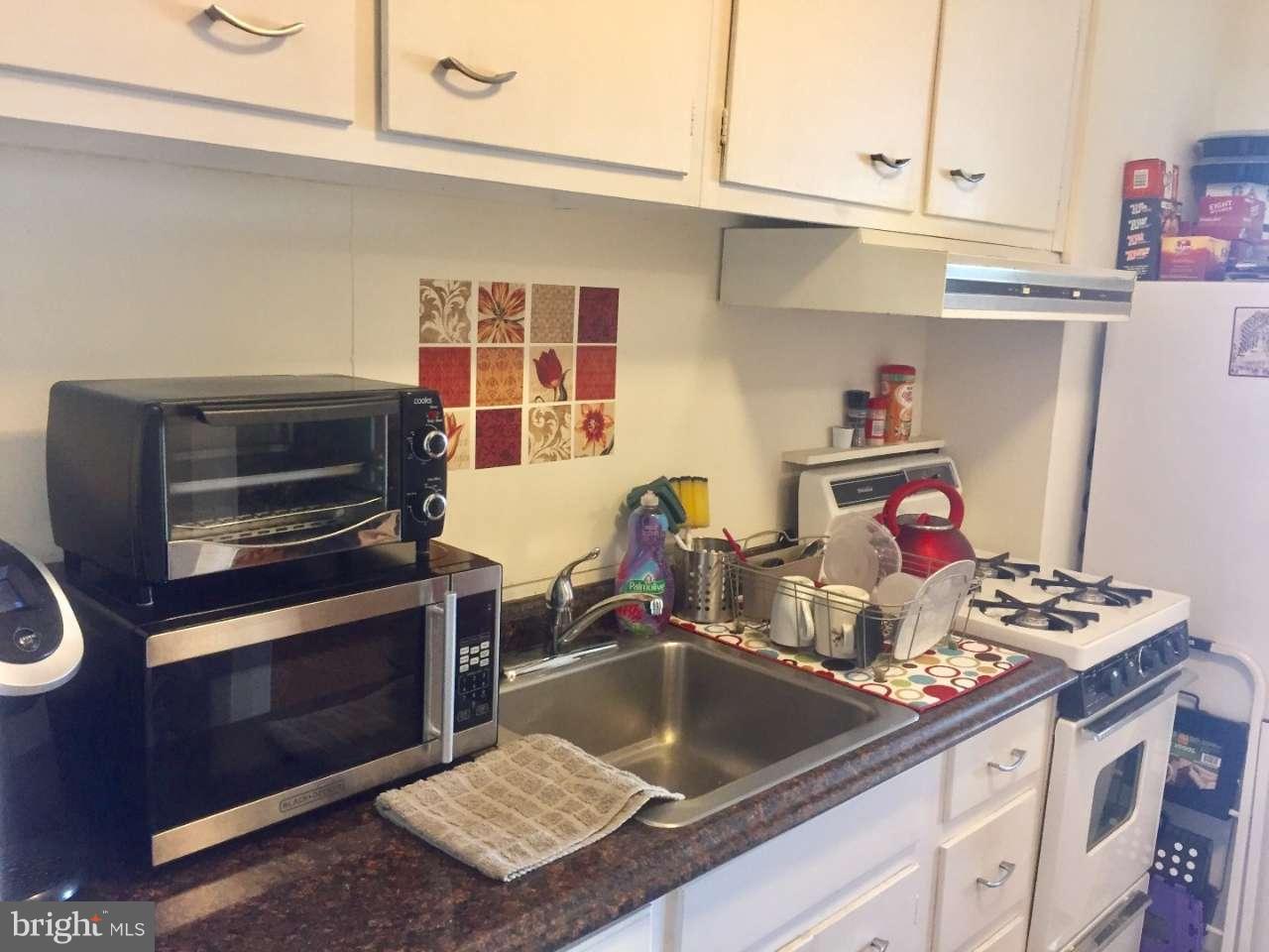 WASHINGTON SQ - Residential Lease
