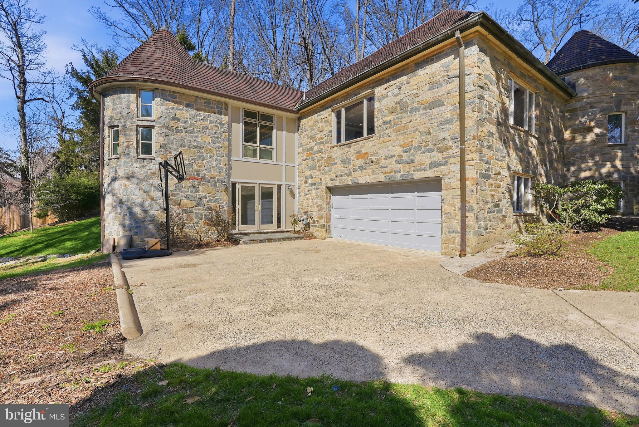 BURNING TREE ESTATES - Residential