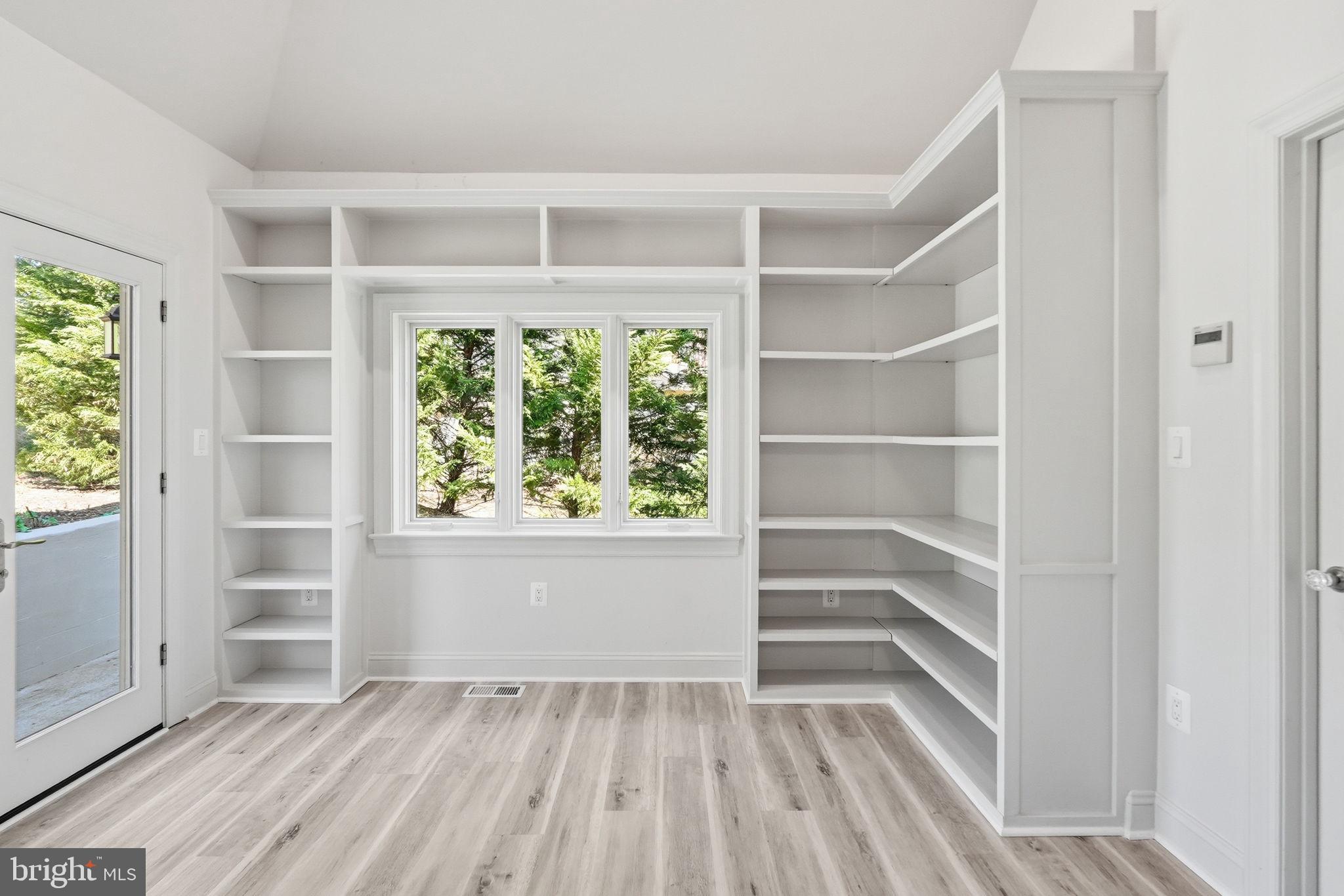 BURNING TREE ESTATES - Residential