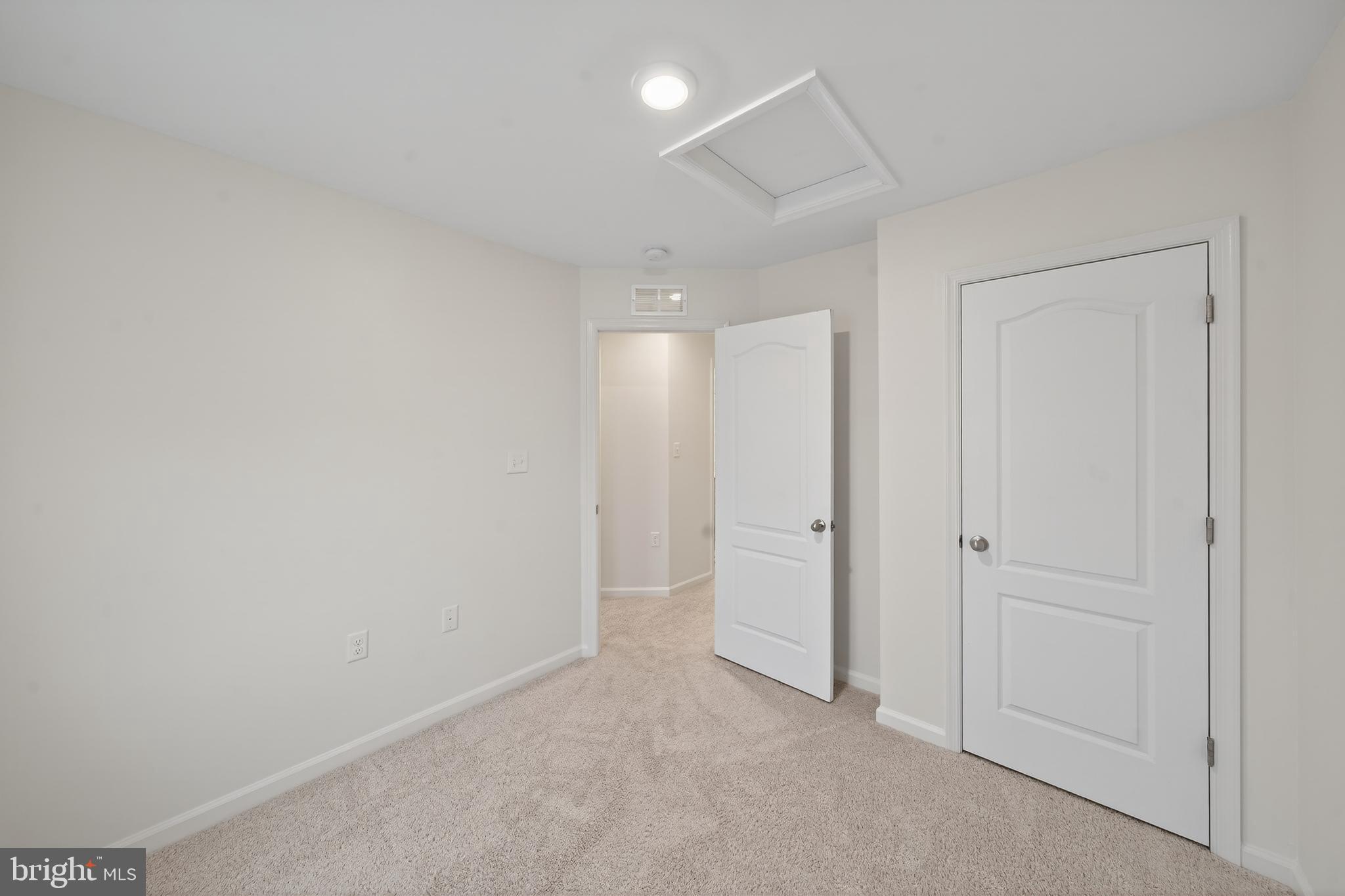 ARCHERS ROCK - Residential Lease