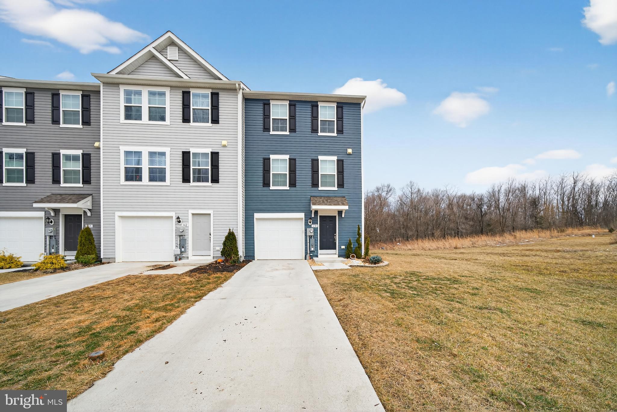 ARCHERS ROCK - Residential Lease