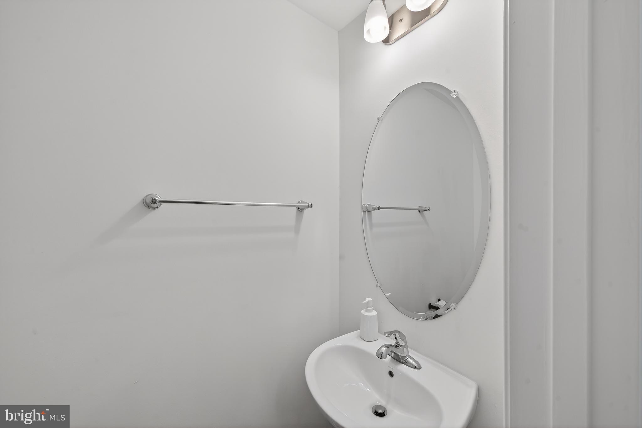 ARCHERS ROCK - Residential Lease