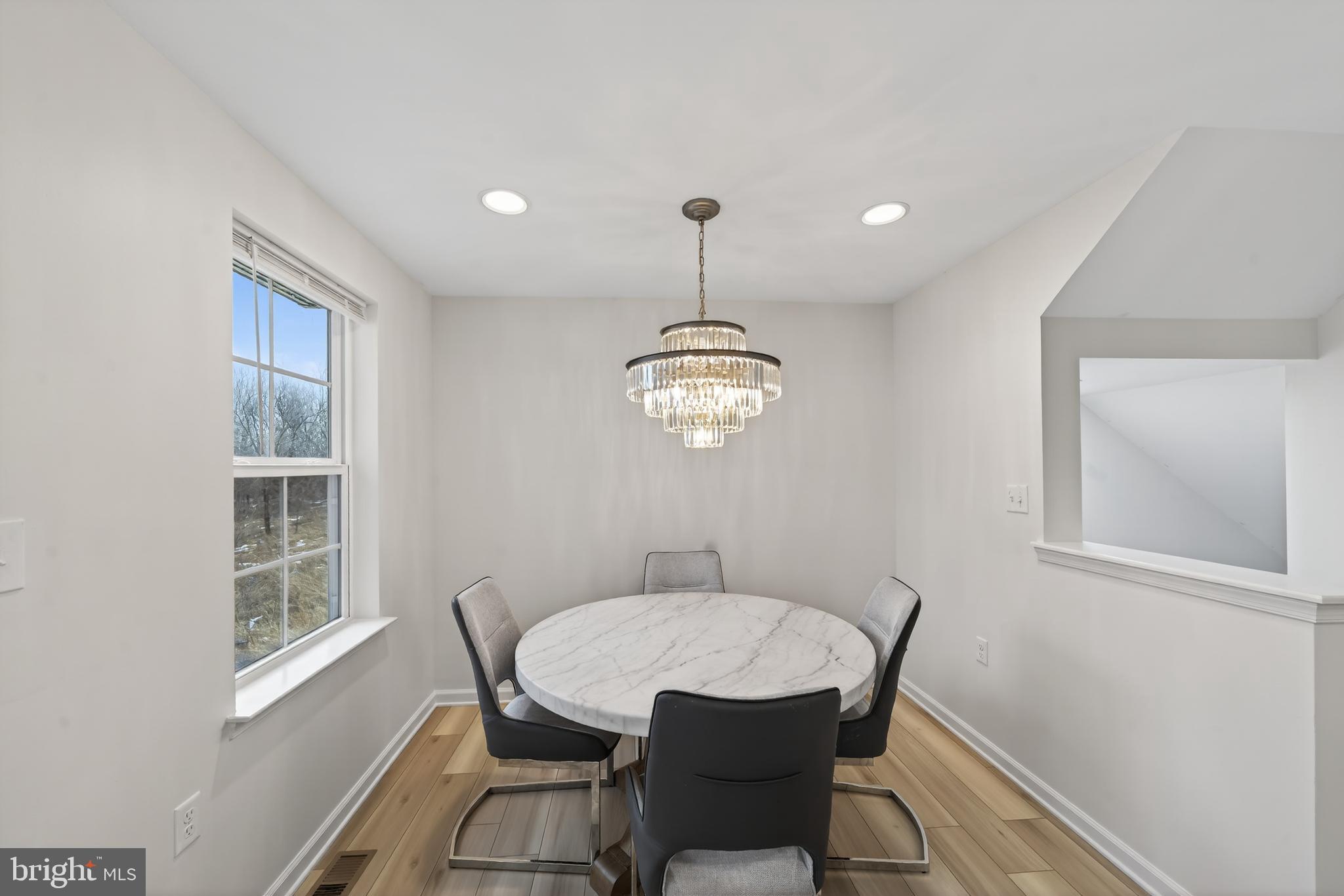 ARCHERS ROCK - Residential Lease