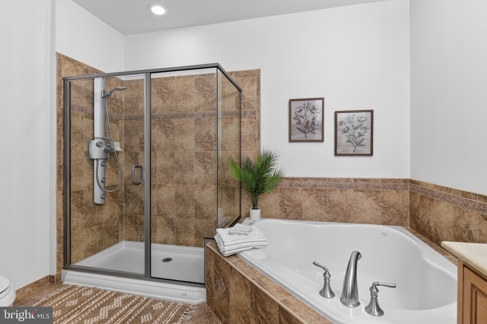 GRANDVIEW AT ANNAPOLIS TOWNE CENTRE - Residential