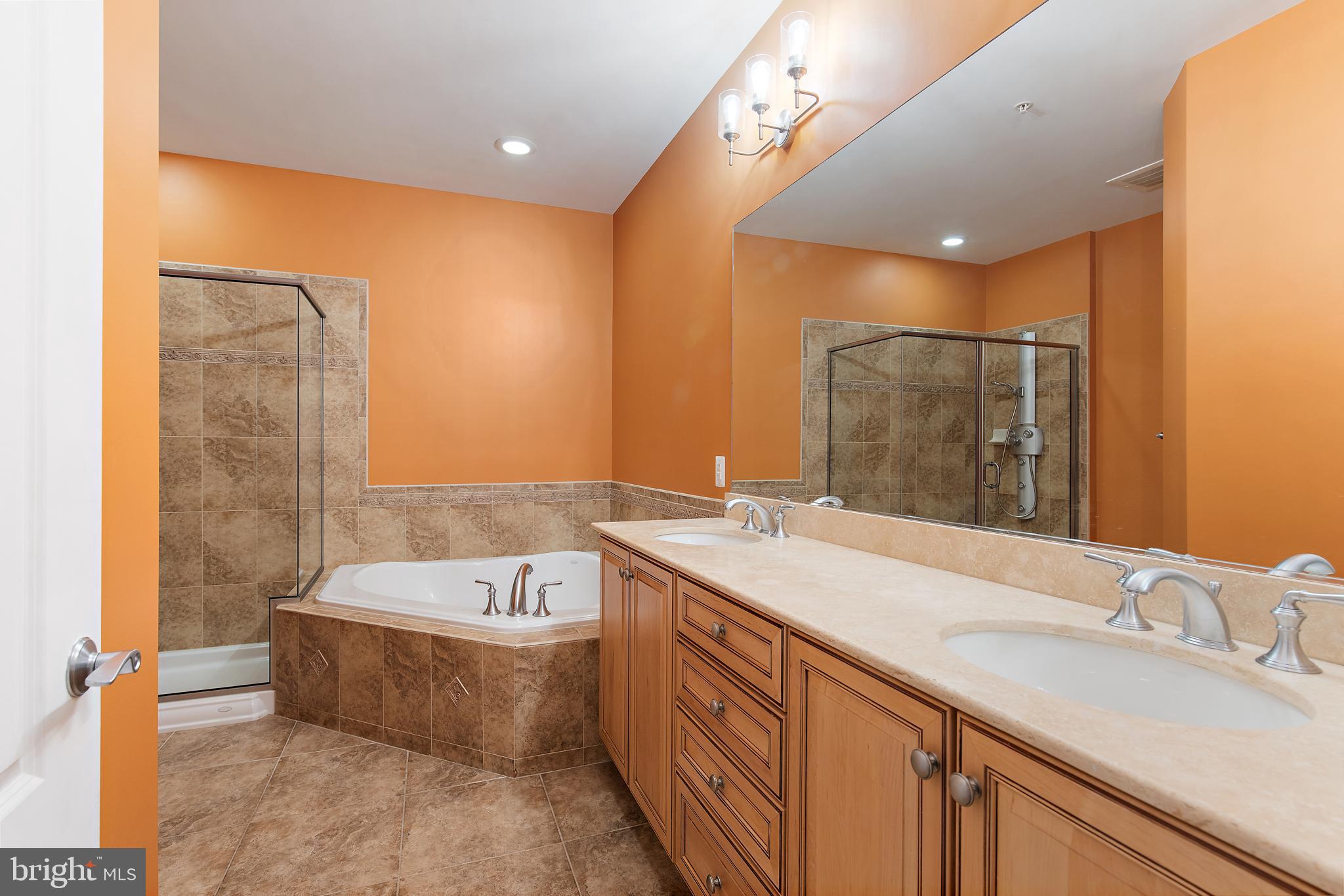 GRANDVIEW AT ANNAPOLIS TOWNE CENTRE - Residential