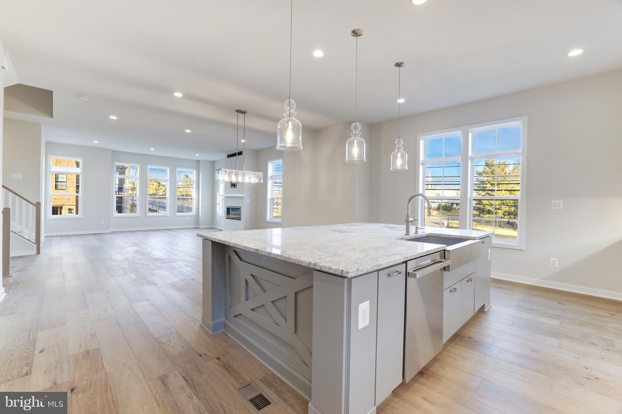 REGENCY AT BELMONT - Residential Lease