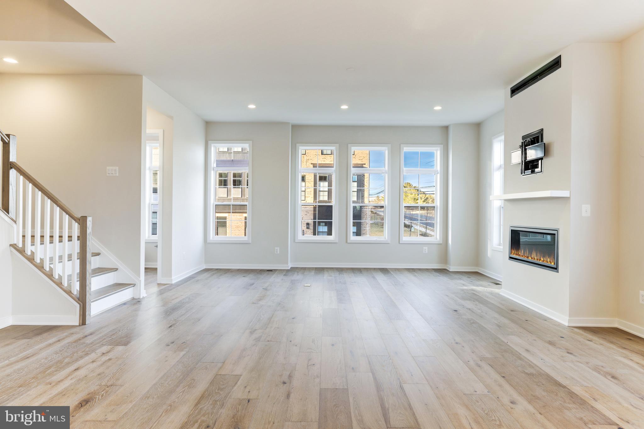 REGENCY AT BELMONT - Residential Lease