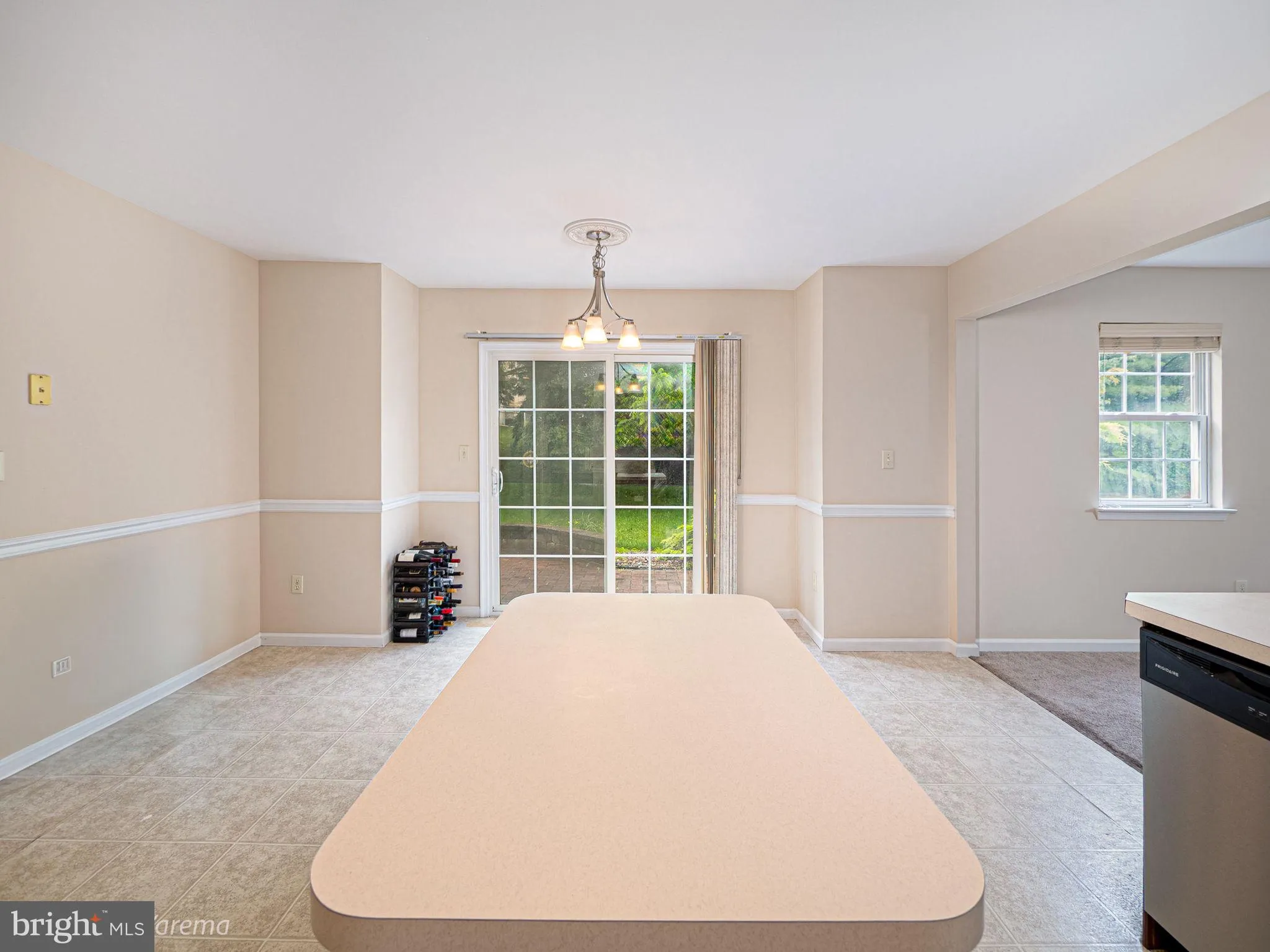 Easton, Pennsylvania 18040, United States, 4 Bedrooms Bedrooms, ,3 BathroomsBathrooms,Residential,Active,149032