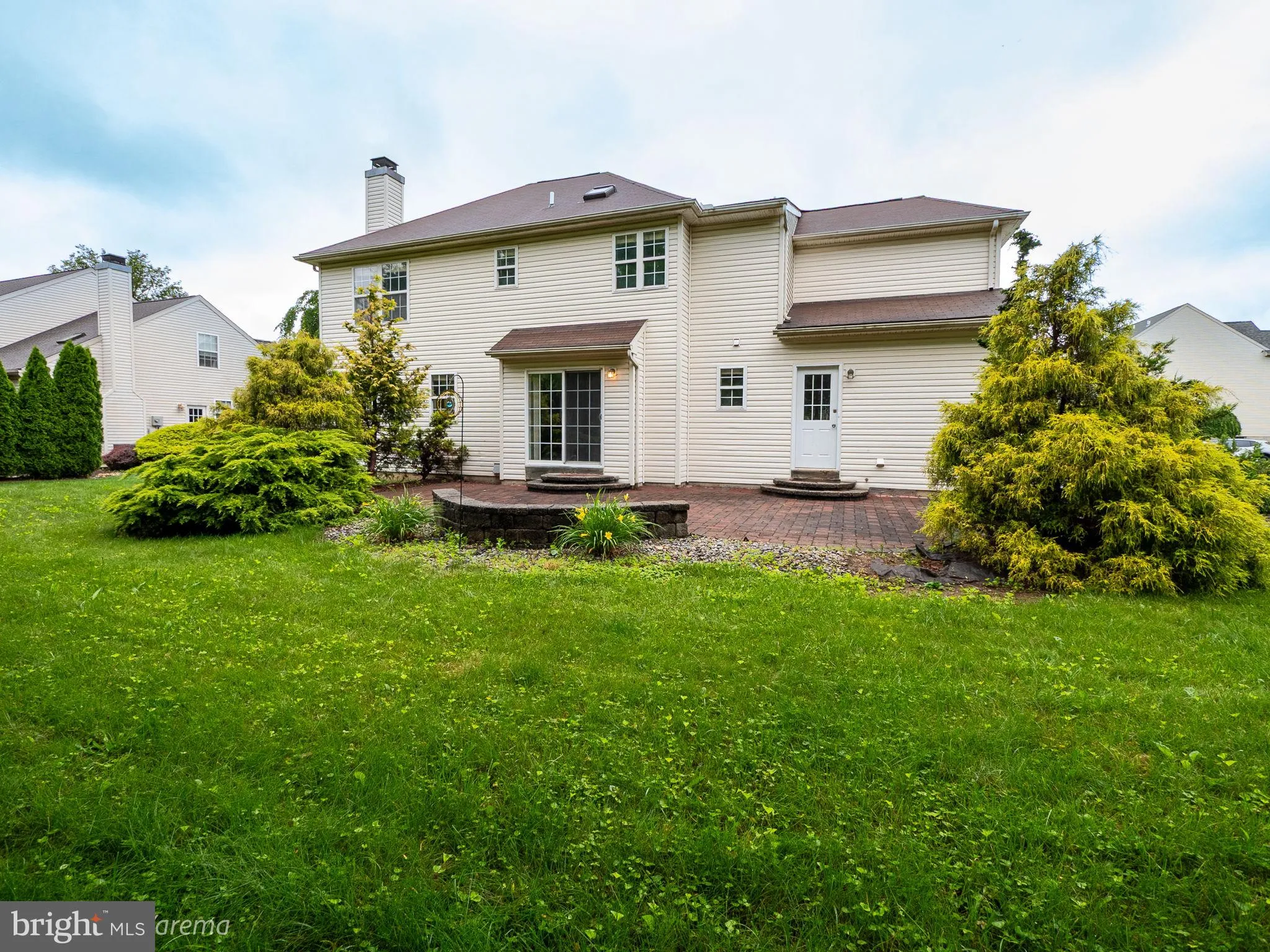 Easton, Pennsylvania 18040, United States, 4 Bedrooms Bedrooms, ,3 BathroomsBathrooms,Residential,Active,149032