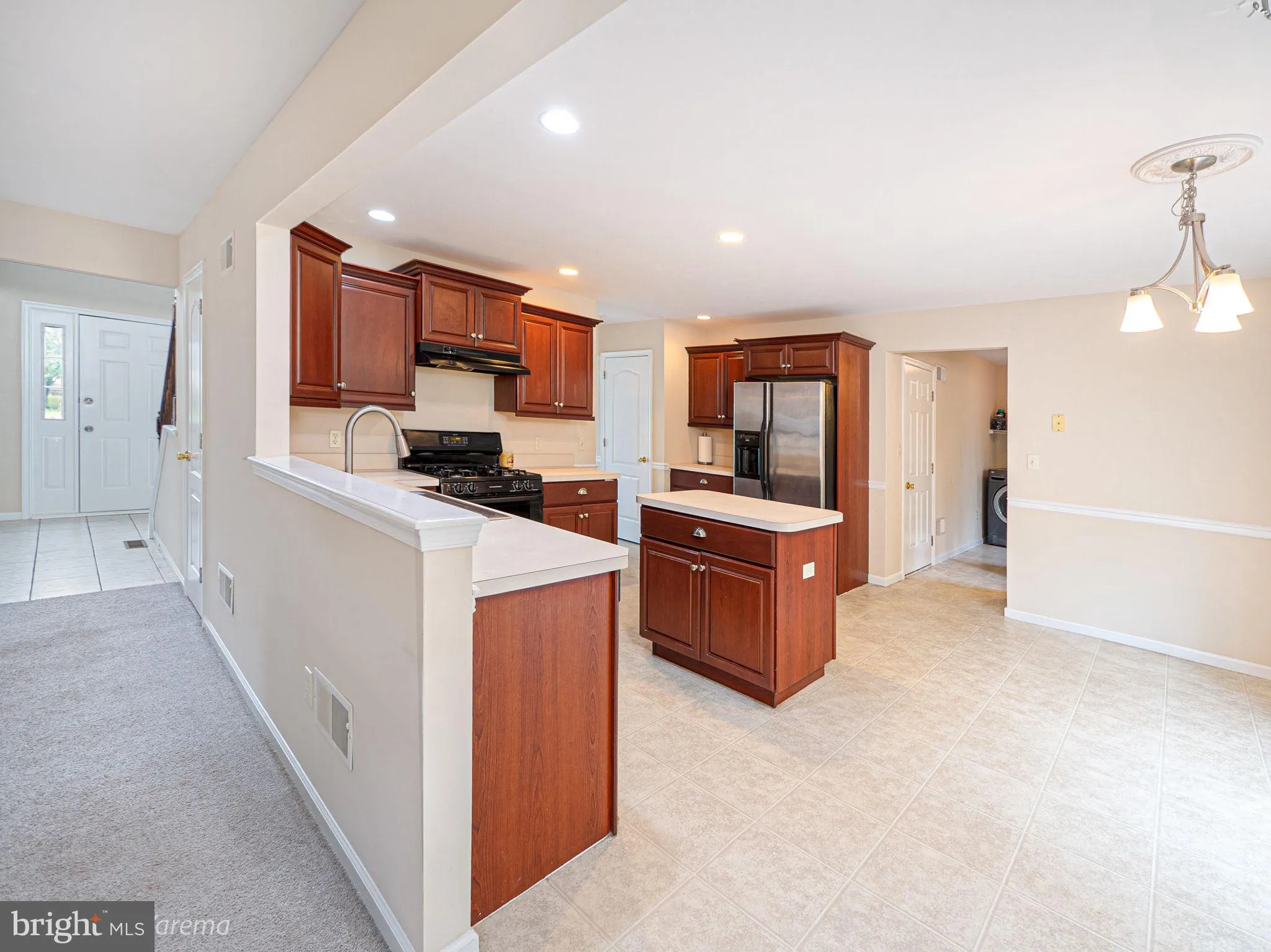 Easton, Pennsylvania 18040, United States, 4 Bedrooms Bedrooms, ,3 BathroomsBathrooms,Residential,Active,149032