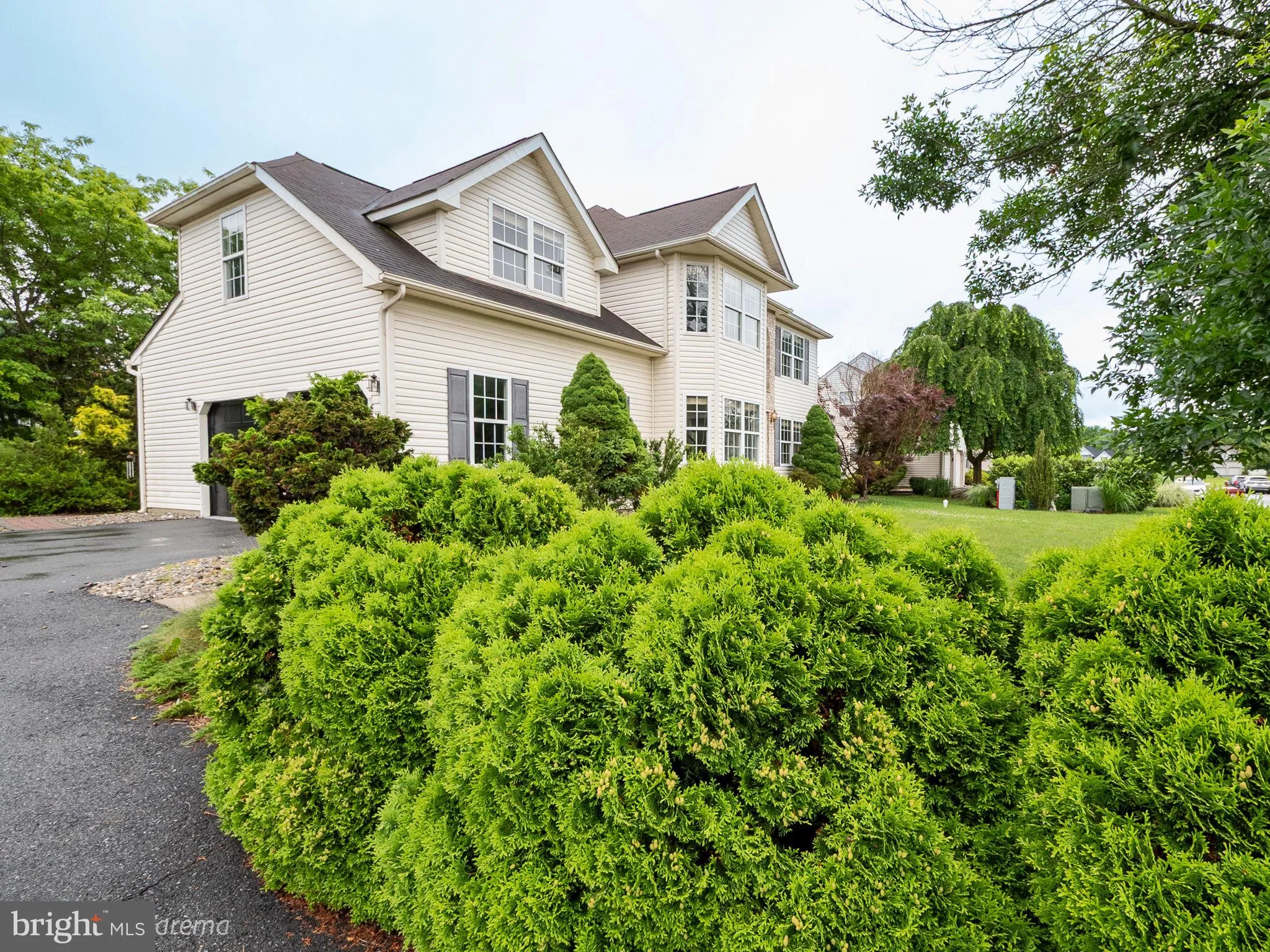 Easton, Pennsylvania 18040, United States, 4 Bedrooms Bedrooms, ,3 BathroomsBathrooms,Residential,Active,149032