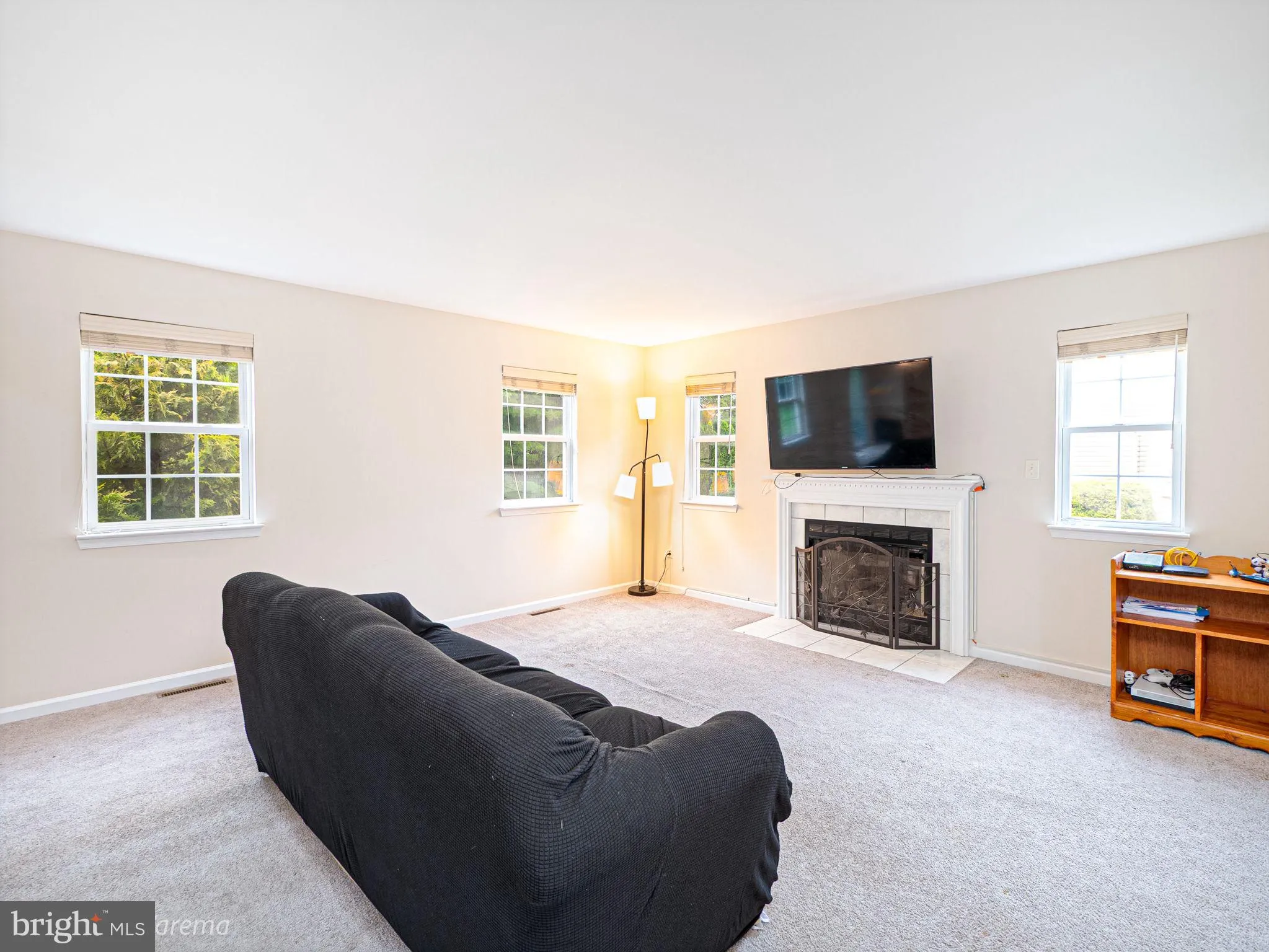 Easton, Pennsylvania 18040, United States, 4 Bedrooms Bedrooms, ,3 BathroomsBathrooms,Residential,Active,149032