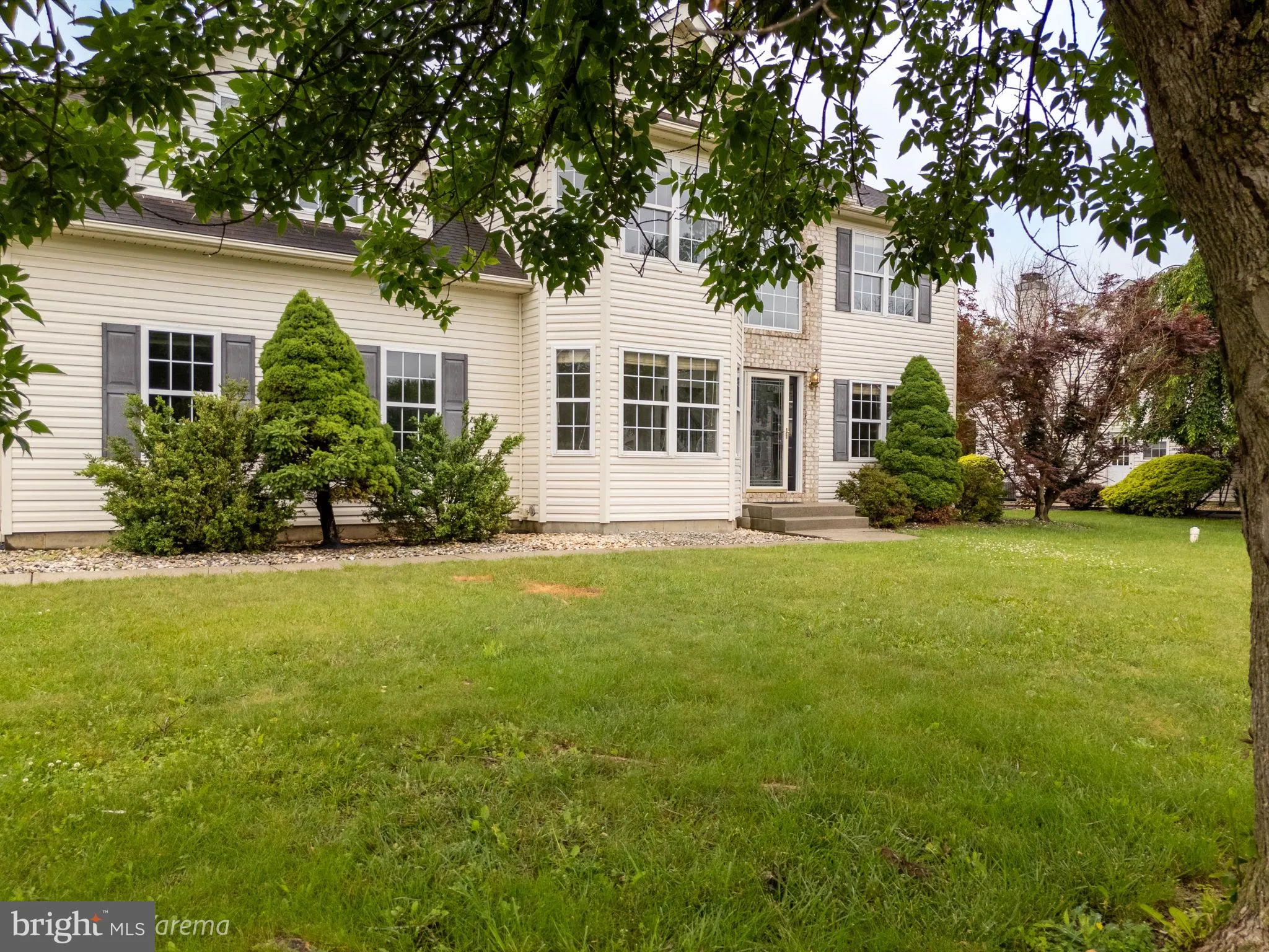 Easton, Pennsylvania 18040, United States, 4 Bedrooms Bedrooms, ,3 BathroomsBathrooms,Residential,Active,149032