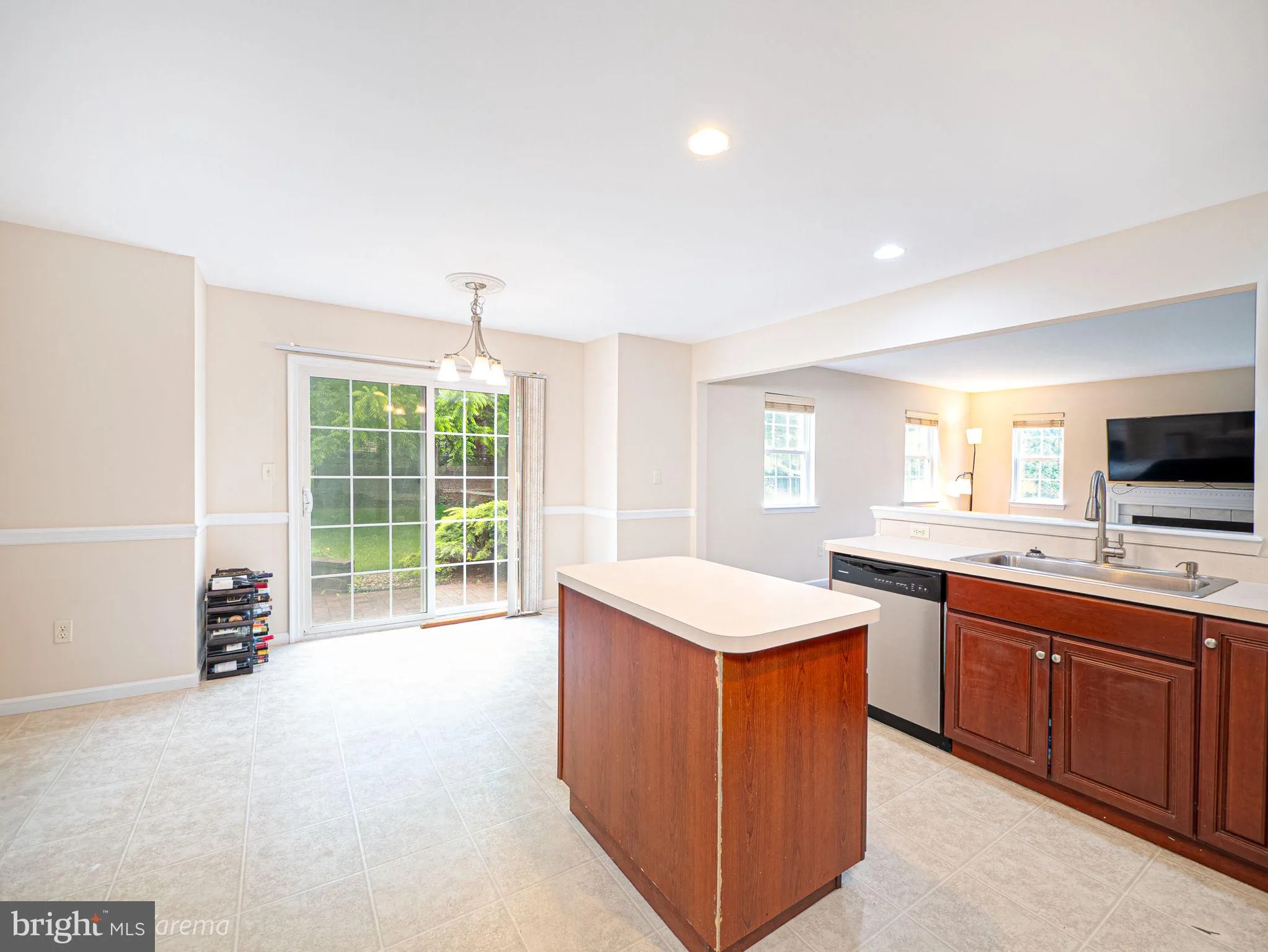 Easton, Pennsylvania 18040, United States, 4 Bedrooms Bedrooms, ,3 BathroomsBathrooms,Residential,Active,149032