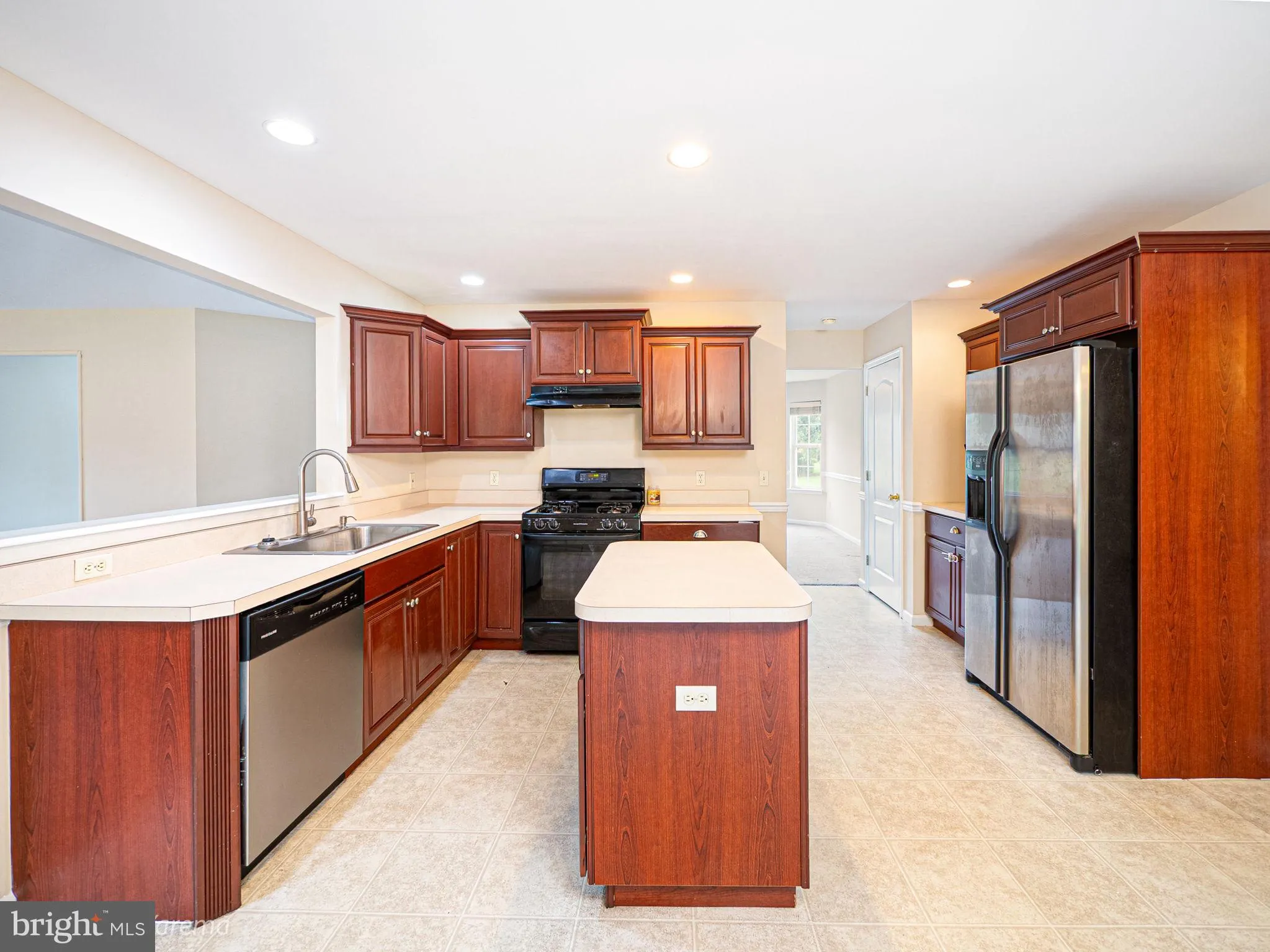 Easton, Pennsylvania 18040, United States, 4 Bedrooms Bedrooms, ,3 BathroomsBathrooms,Residential,Active,149032