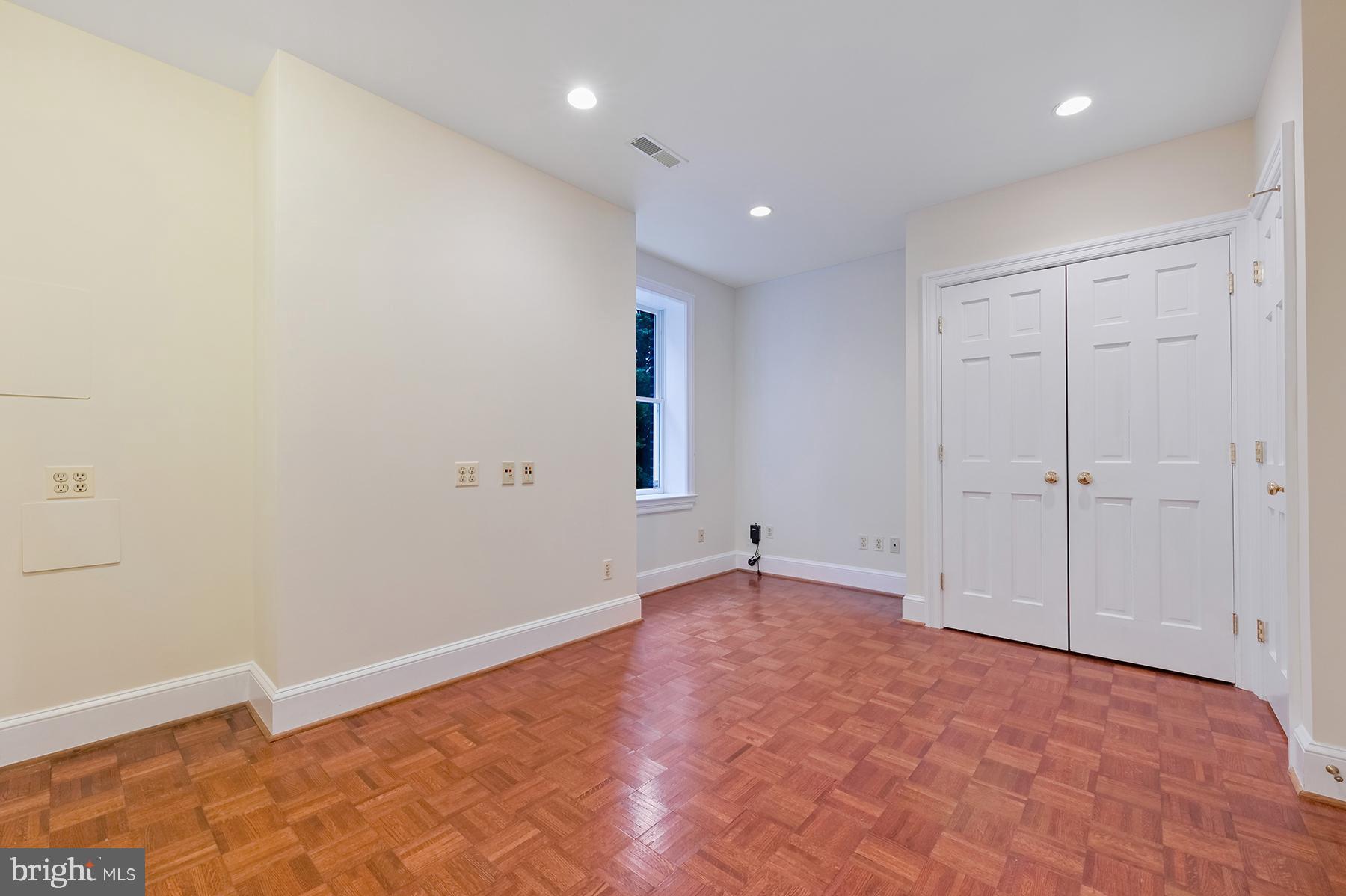 FISHING CREEK FARM - Residential