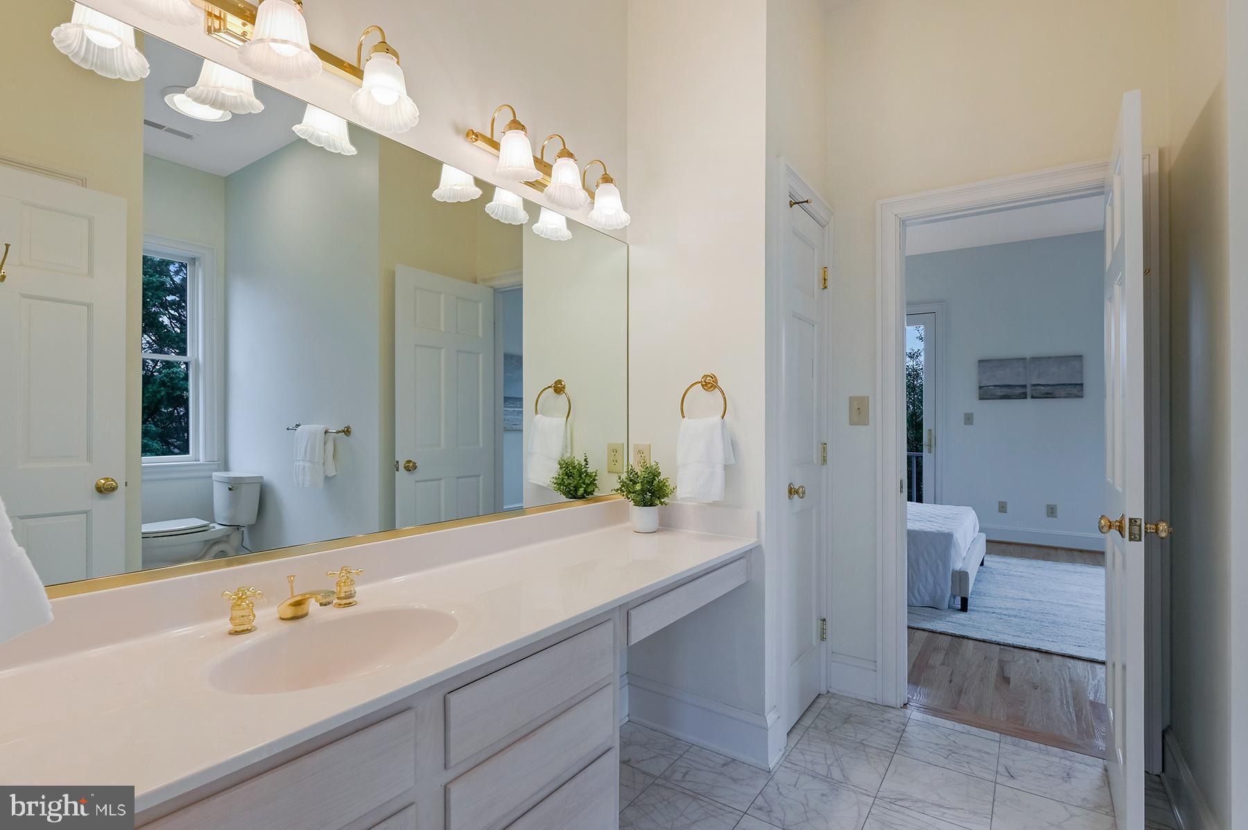 FISHING CREEK FARM - Residential