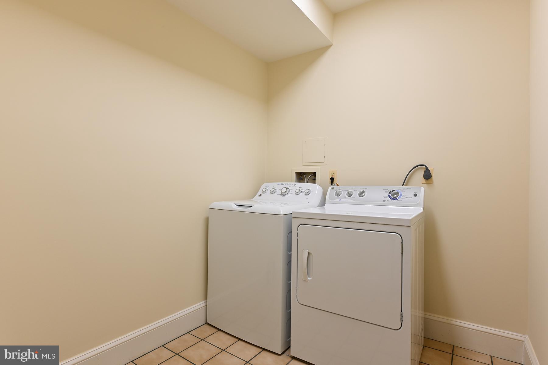 FISHING CREEK FARM - Residential