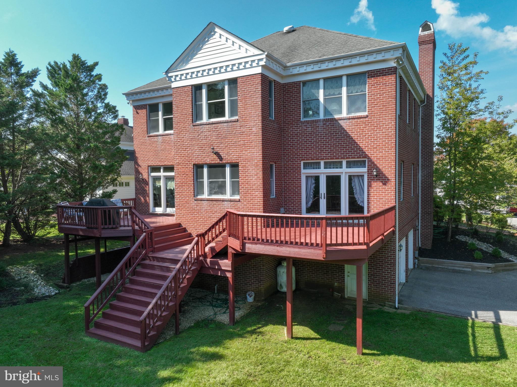 FISHING CREEK FARM - Residential