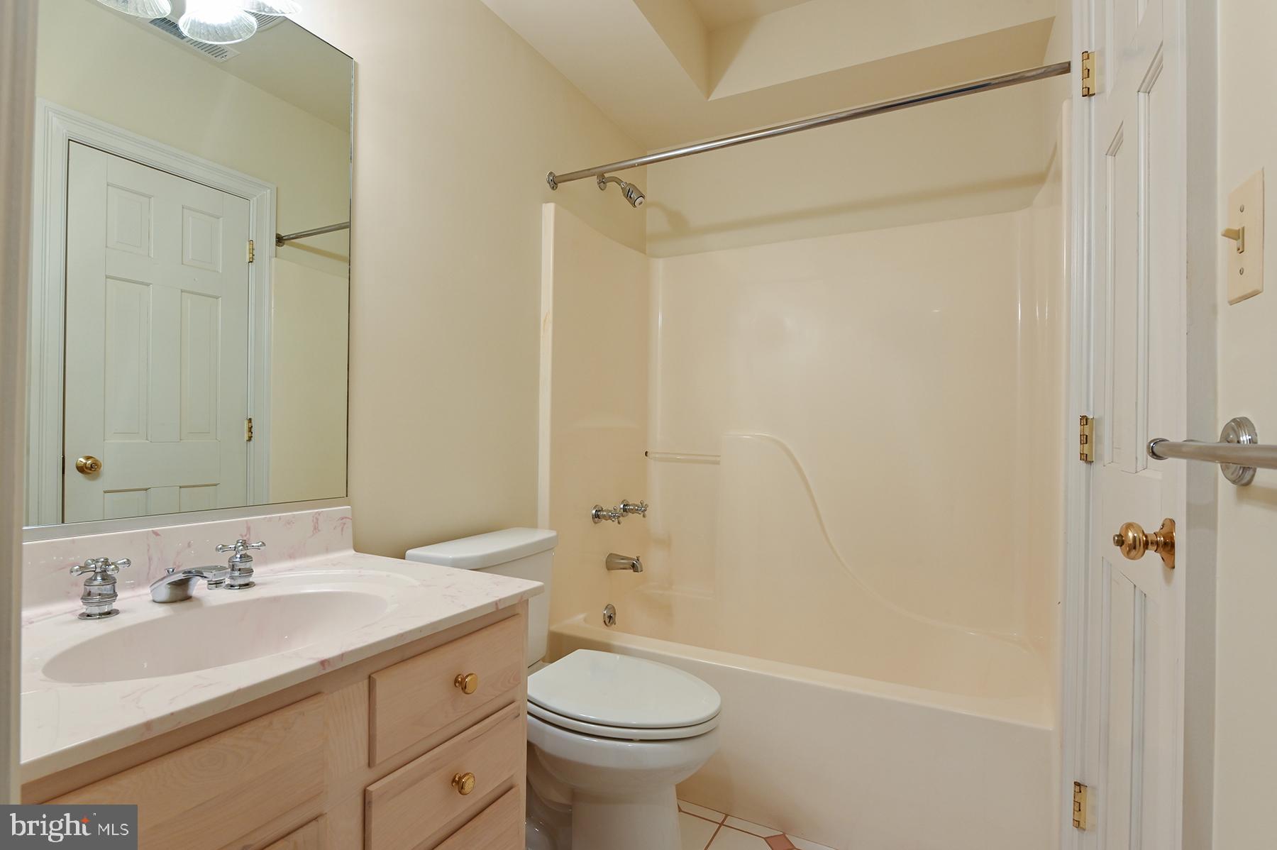 FISHING CREEK FARM - Residential