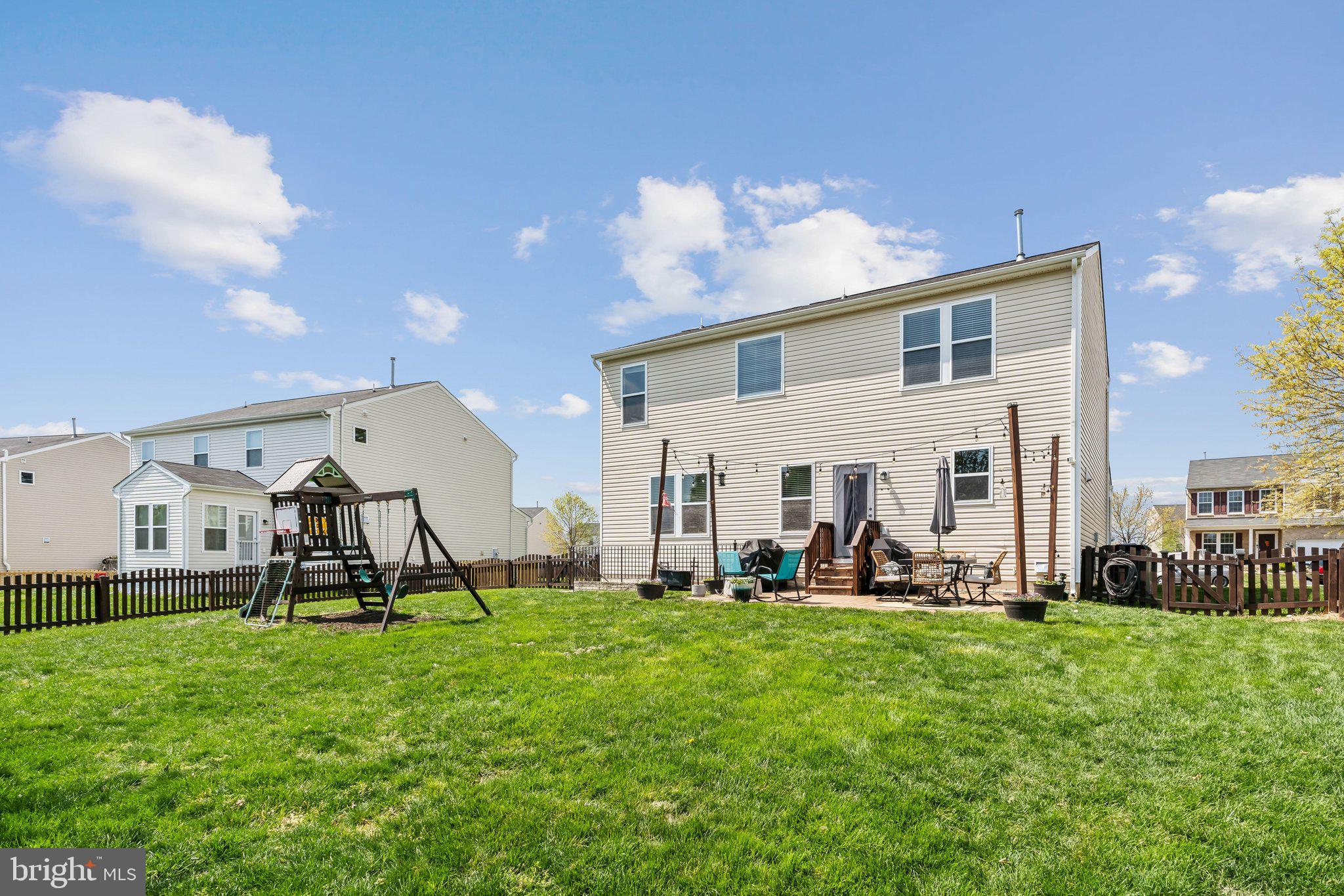 STAFFORD LAKES VILLAGE - Residential