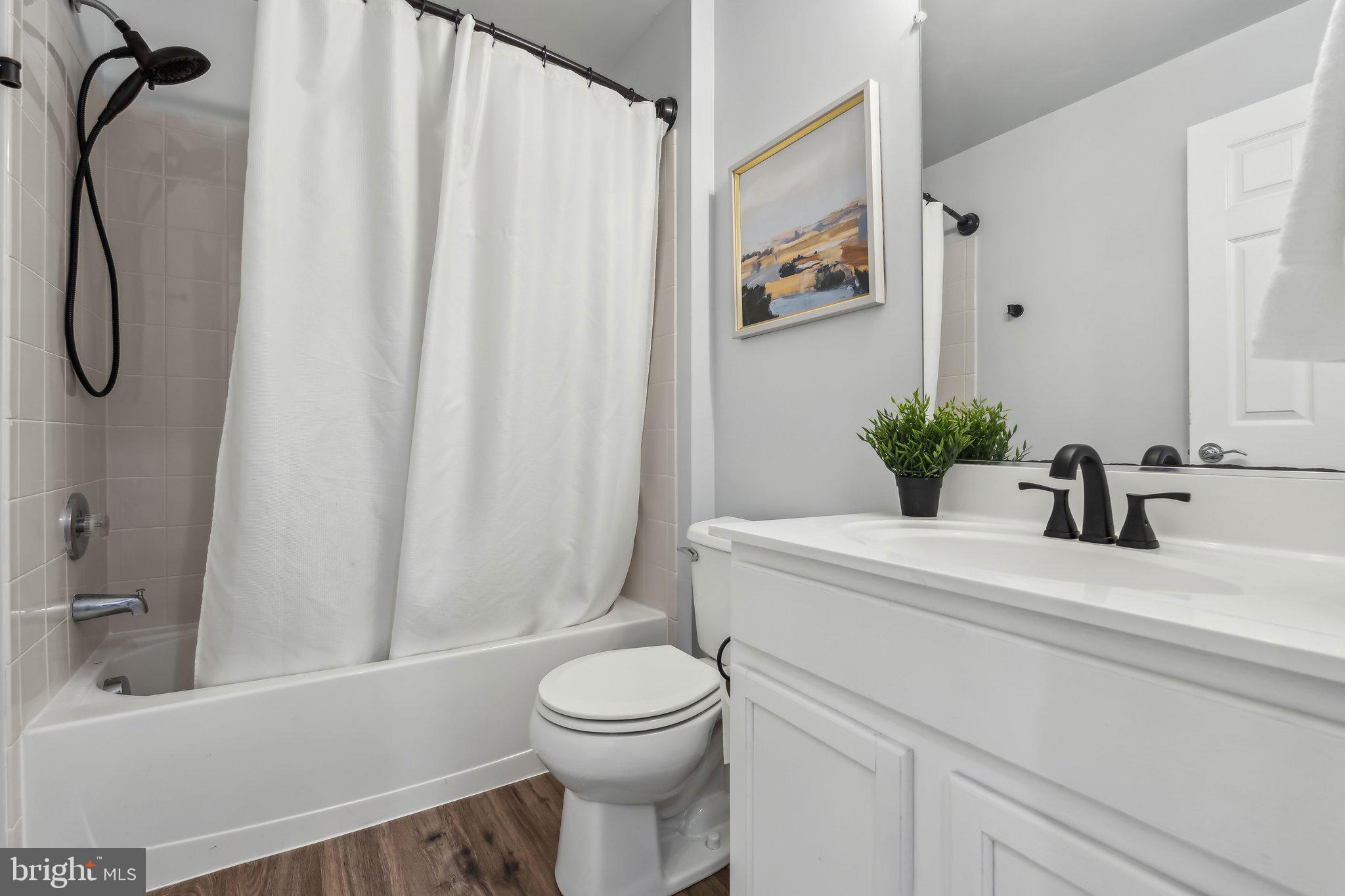 STAFFORD LAKES VILLAGE - Residential