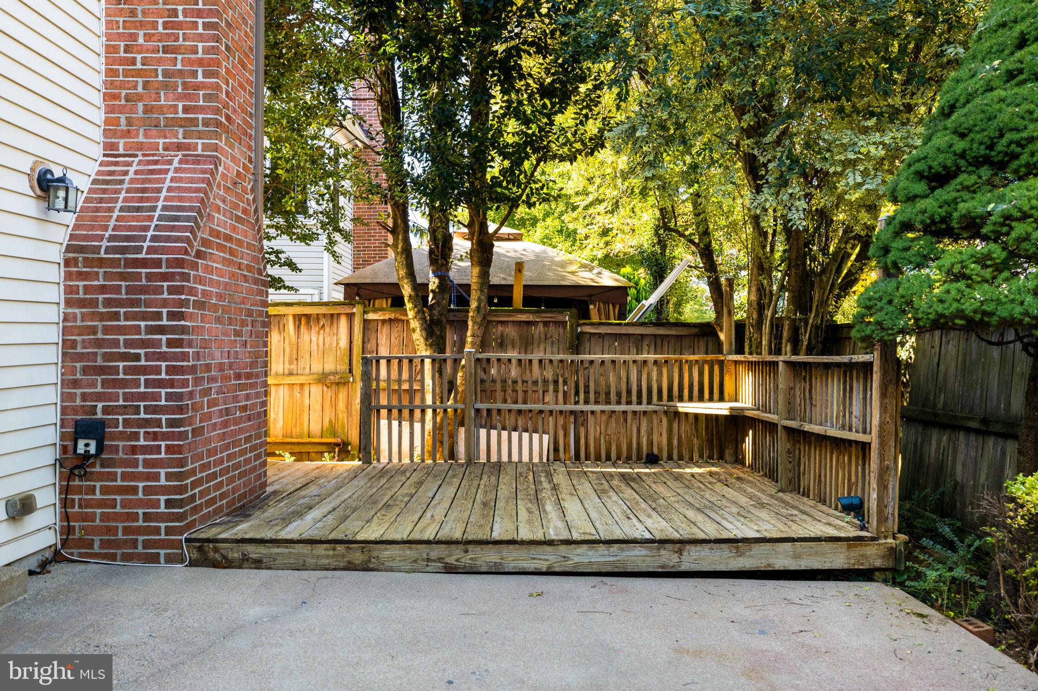 WOODLAND VILLAGE - Residential