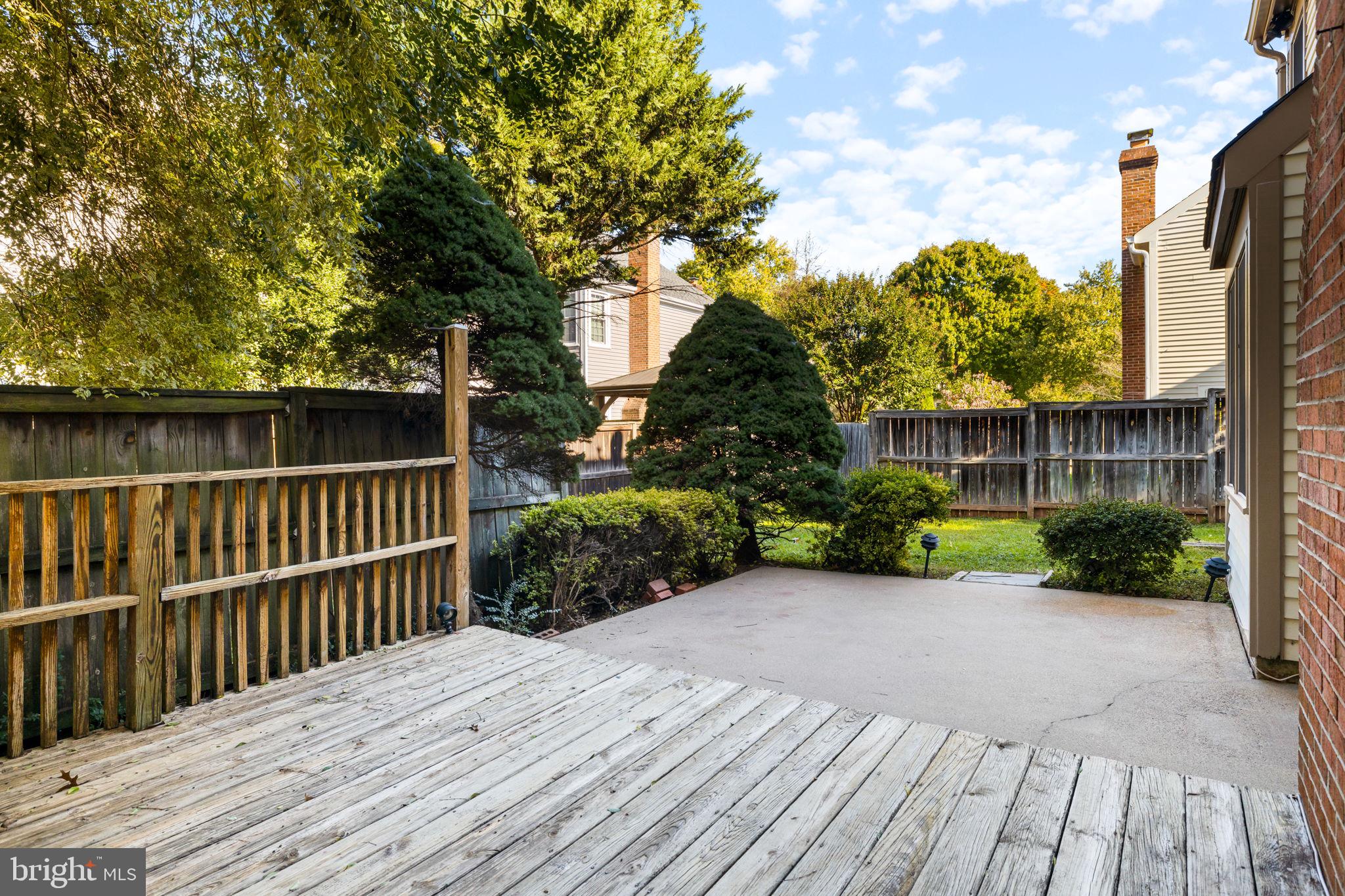 WOODLAND VILLAGE - Residential