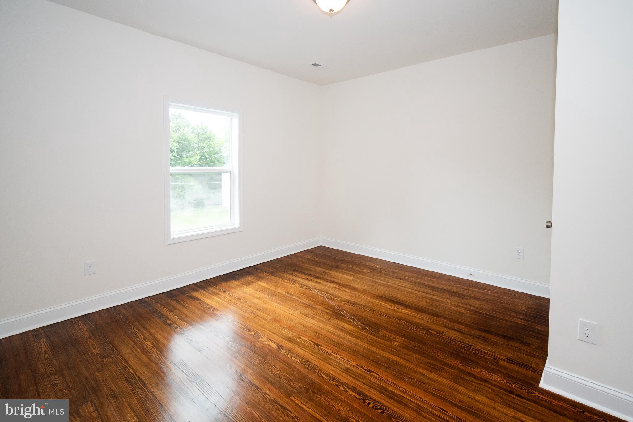 CHESTNUT HILLS - Residential