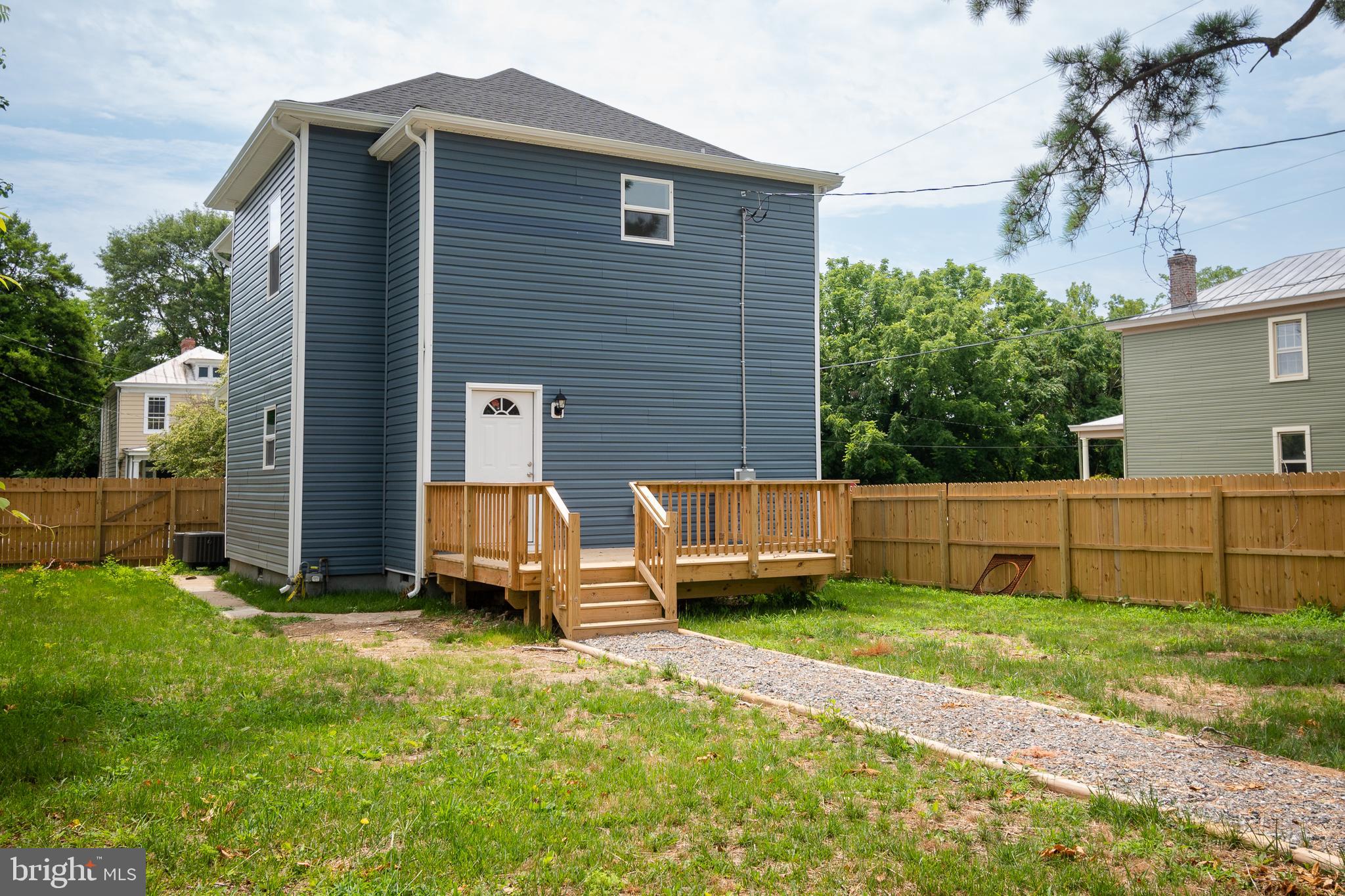 CHESTNUT HILLS - Residential