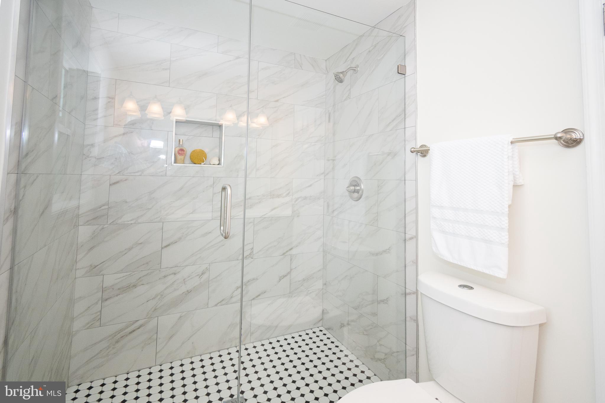 CHESTNUT HILLS - Residential