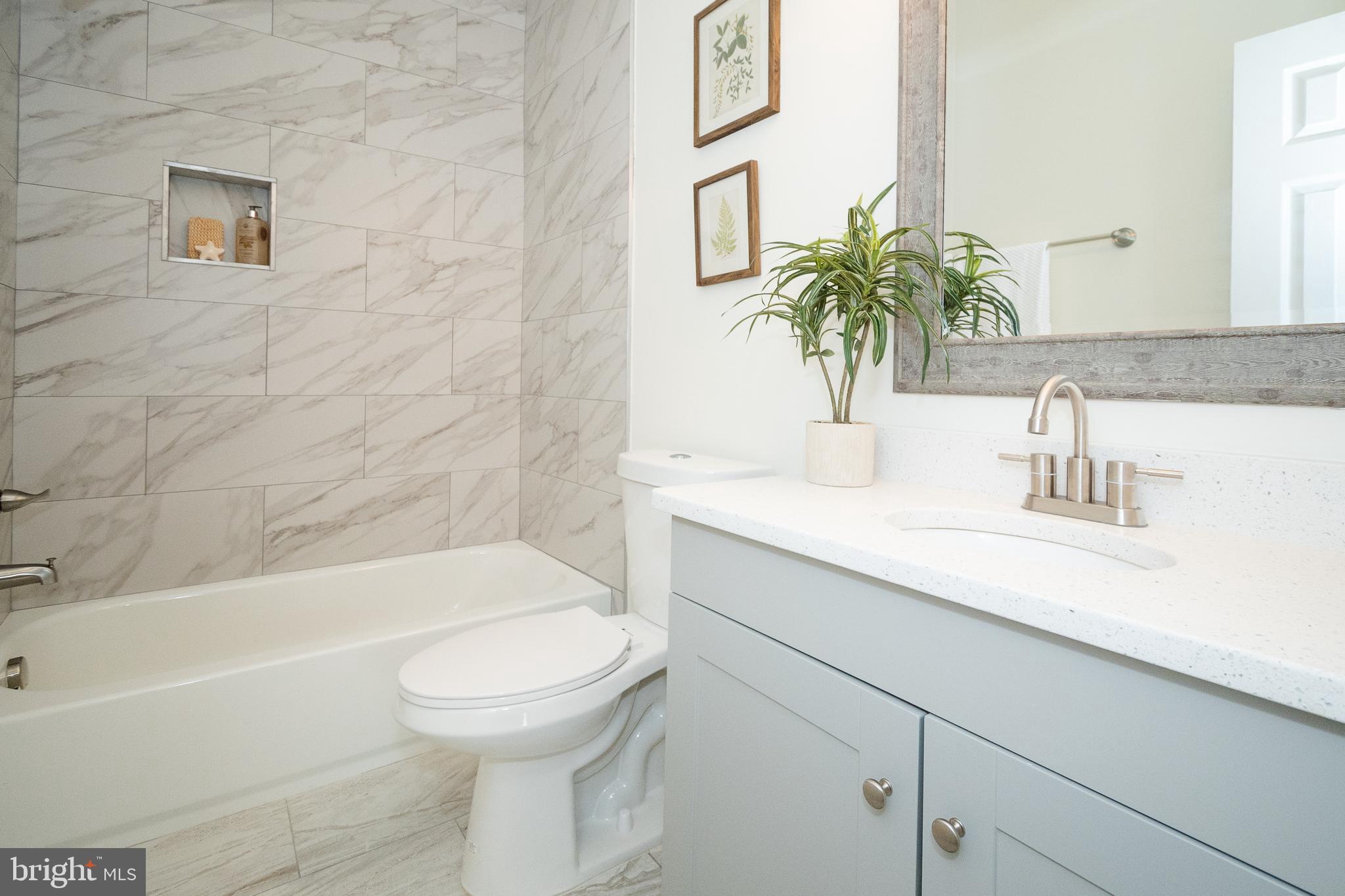 CHESTNUT HILLS - Residential