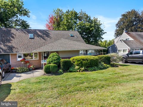 14 HARP ROAD LEVITTOWN PA 19056