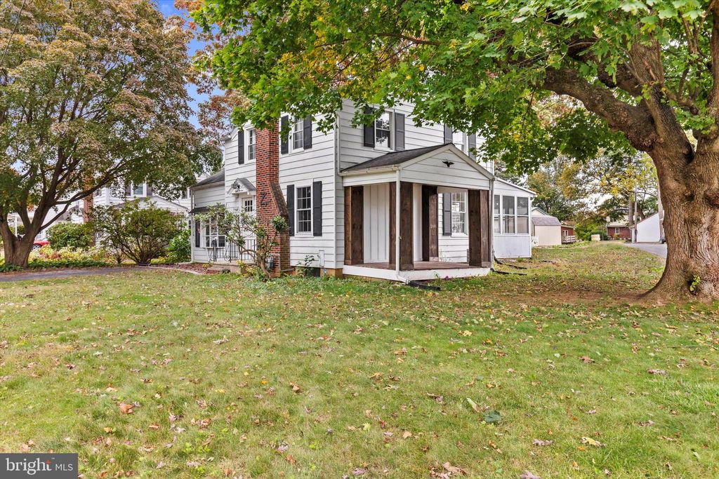 Photo of 814 Rex Avenue, LEBANON, PA 17042 (MLS # PALN2023448)