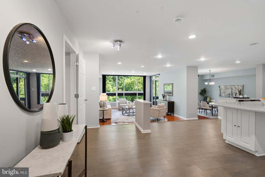 Photo of 4956 Sentinel Drive #9-402, BETHESDA, MD 20816 (MLS # MDMC2246694)