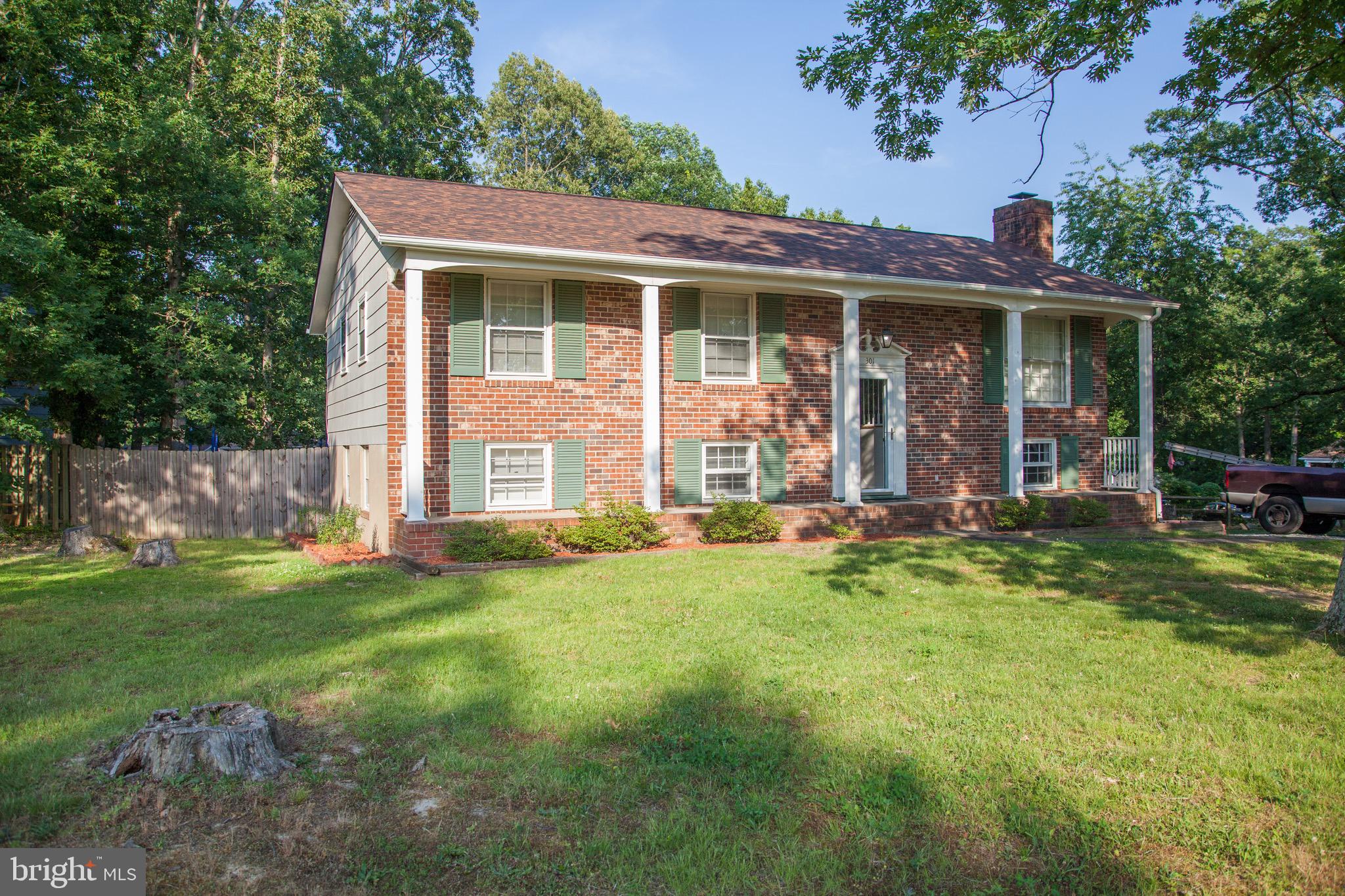 SPOTSWOOD ESTATES - Residential Lease